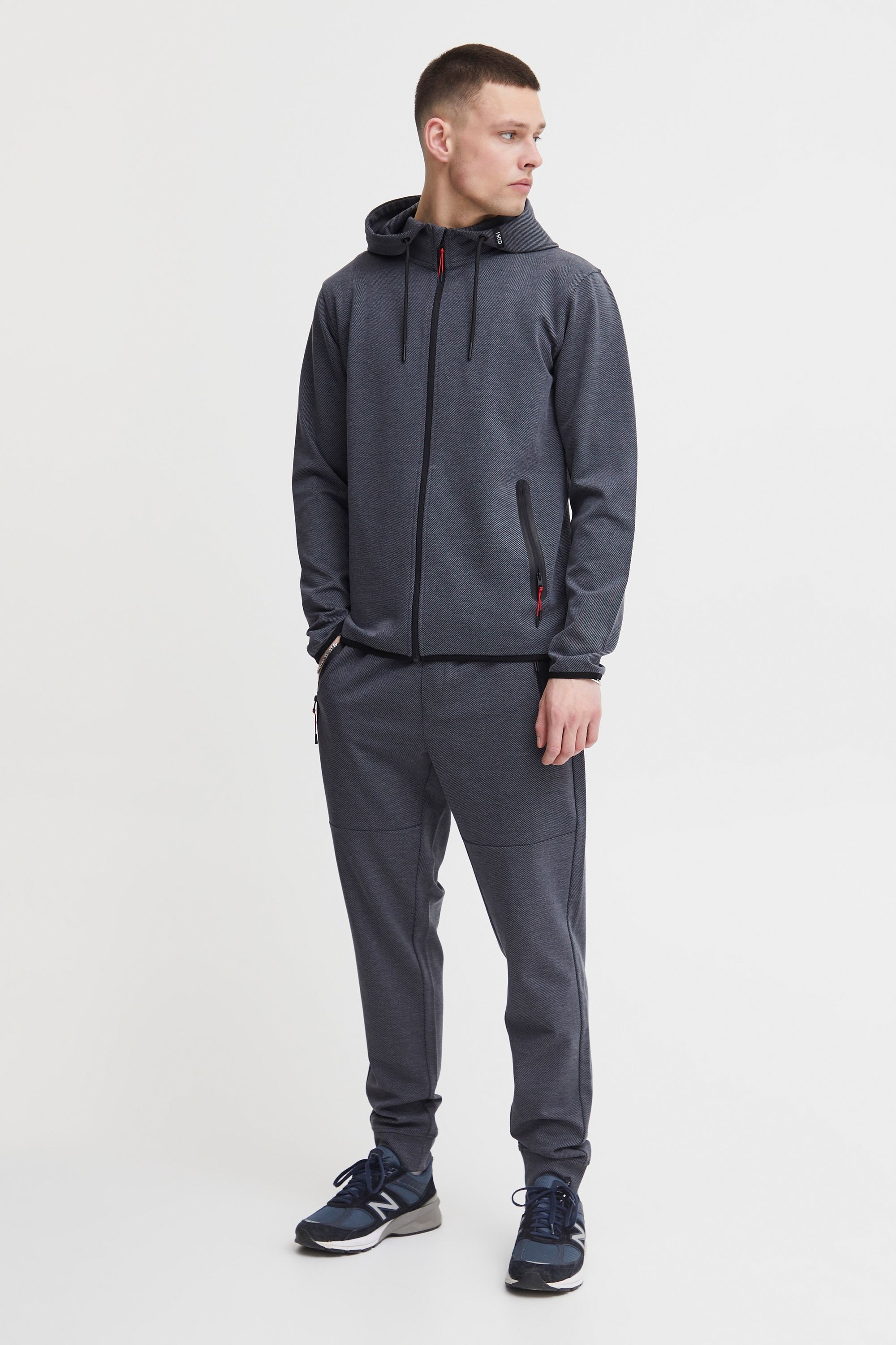 !Solid Sweatpants »Sweatpants SDVinh«