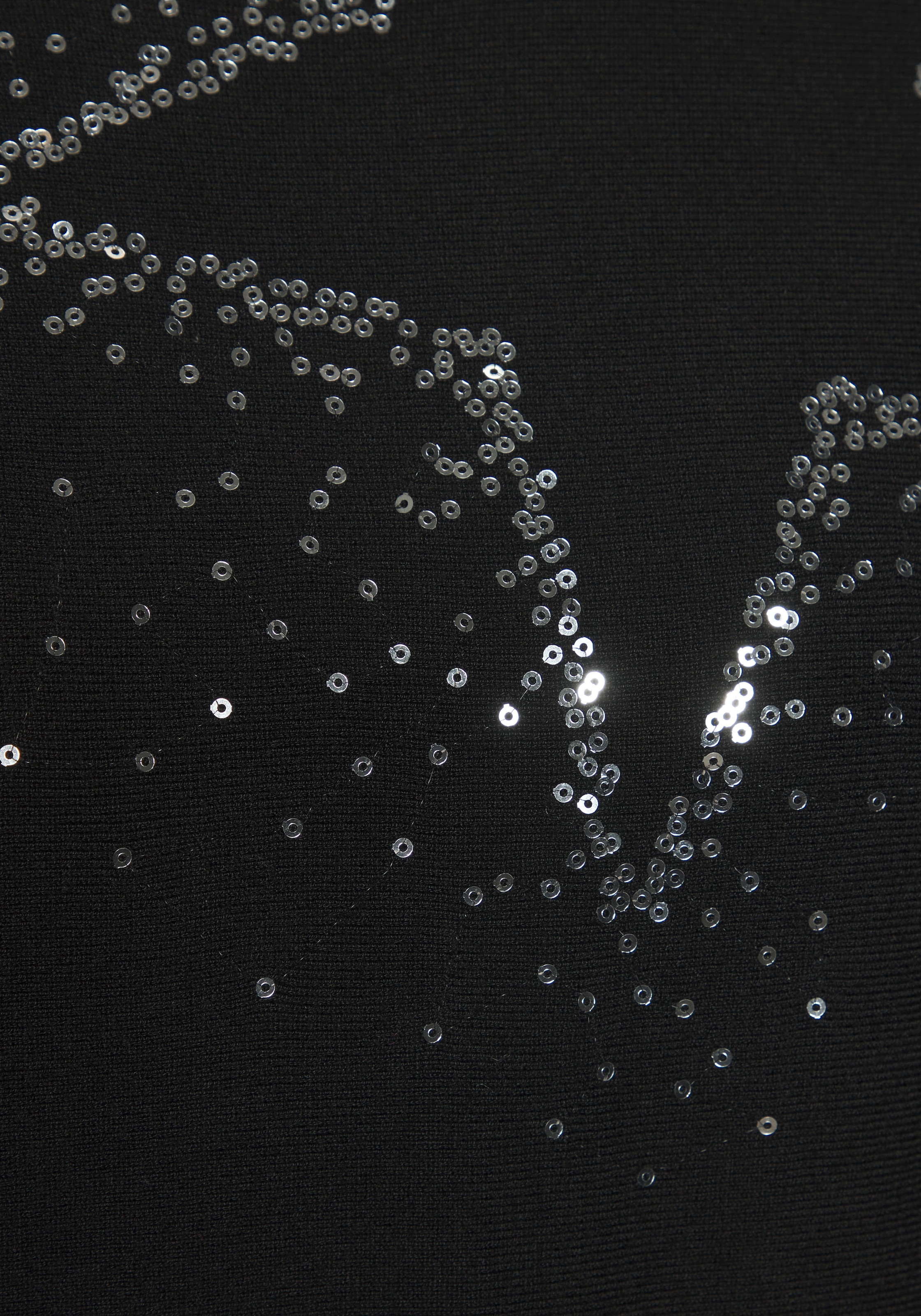 LASCANA Rundhalsshirt »mit Sternendesign aus funkelnden Pailletten« aus weichem Viskose-Strick