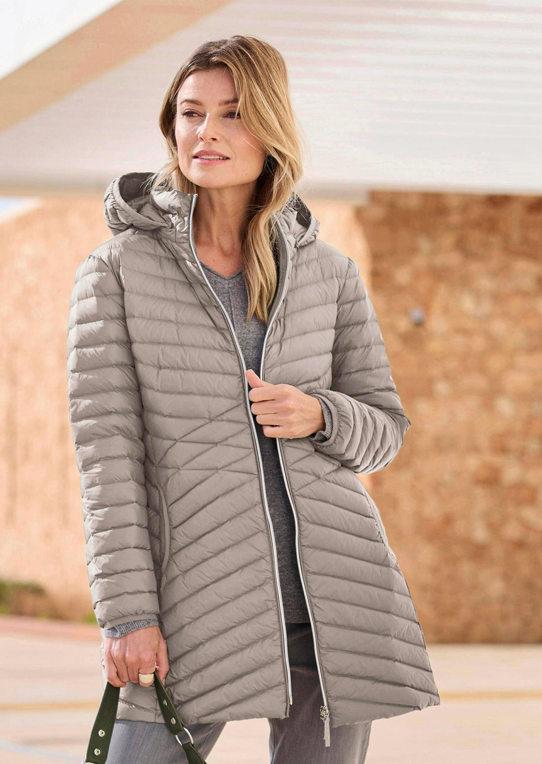 GOLDNER Winterjacke »Daunenmantel mit femininer Steppung«