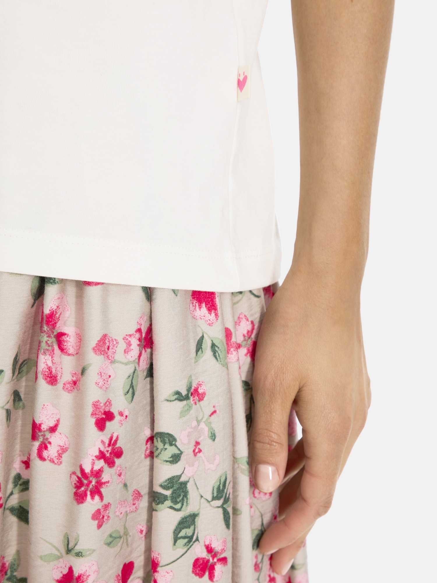 Lieblingsstück Rundhalsshirt »Cara« mit Frontprint