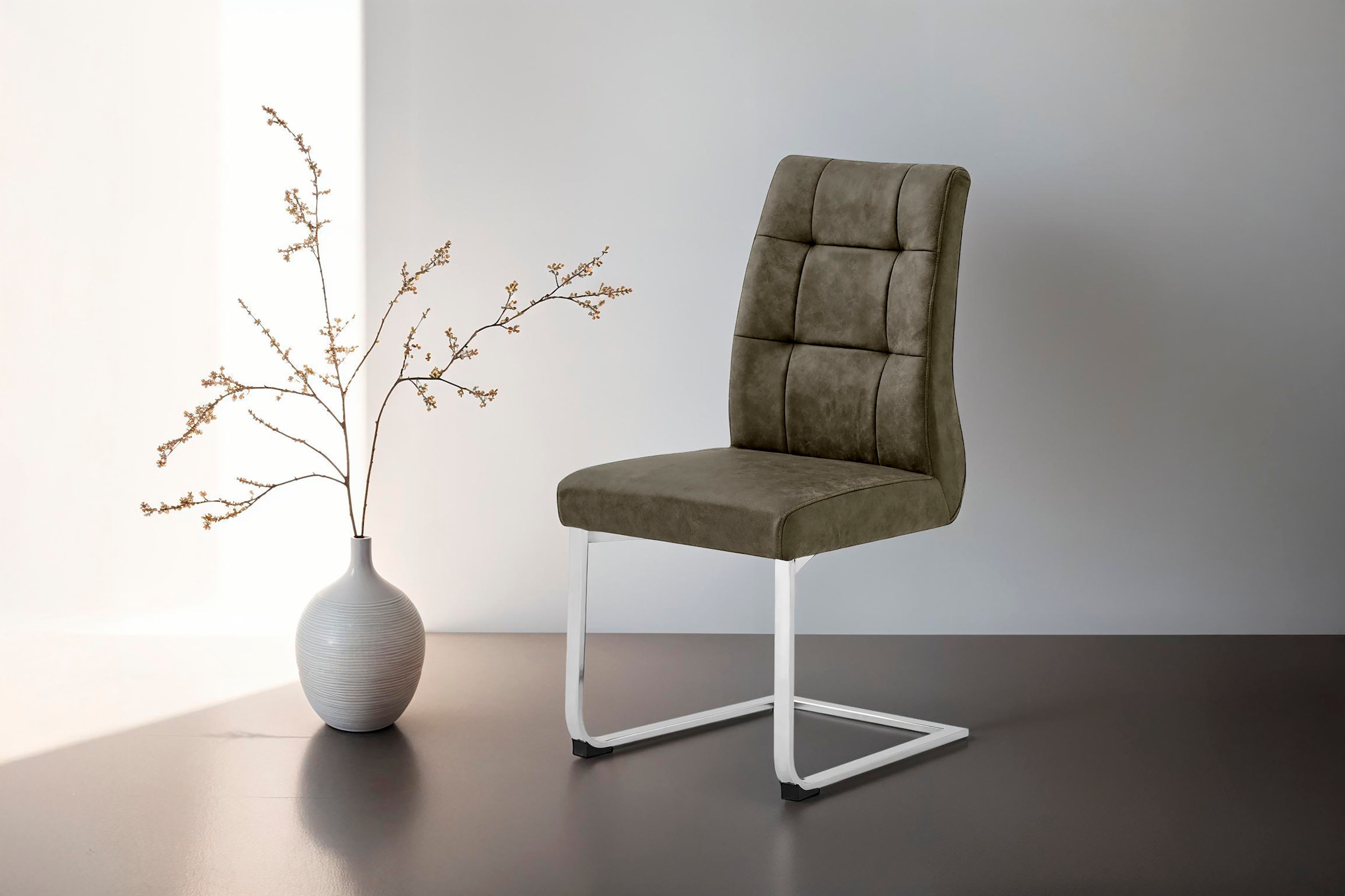 byLIVING Esszimmerstuhl "Marlen XXL" (Set) 2 Stk.bis zu 150 kg belastbar, Vintage-Bezug, Freischwinger