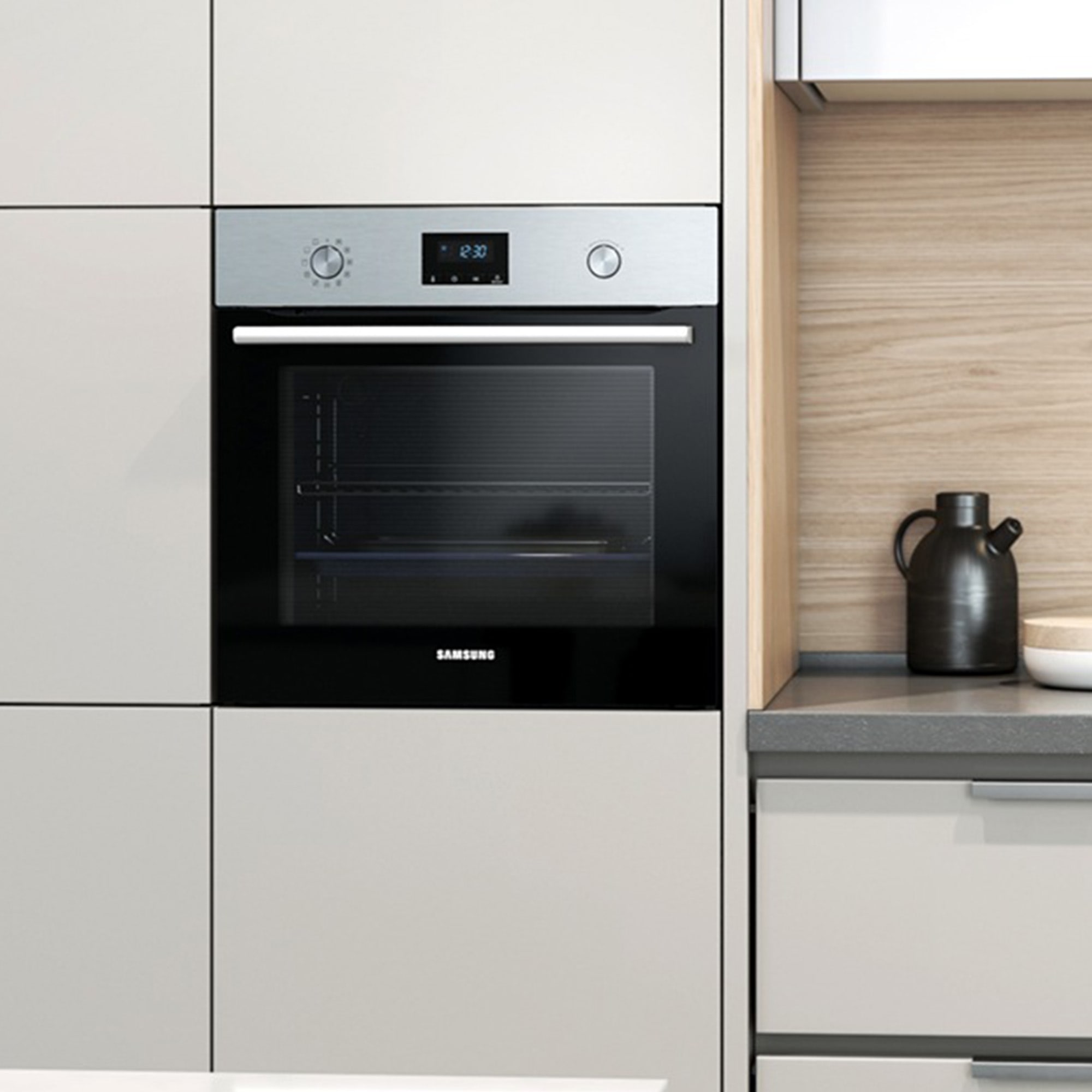 Samsung Einbaubackofen NV3300A »NV68A1140BS« mit katalytische Reinigung Sauberkeit von ganz allein. Dank katalytischer Rückwand