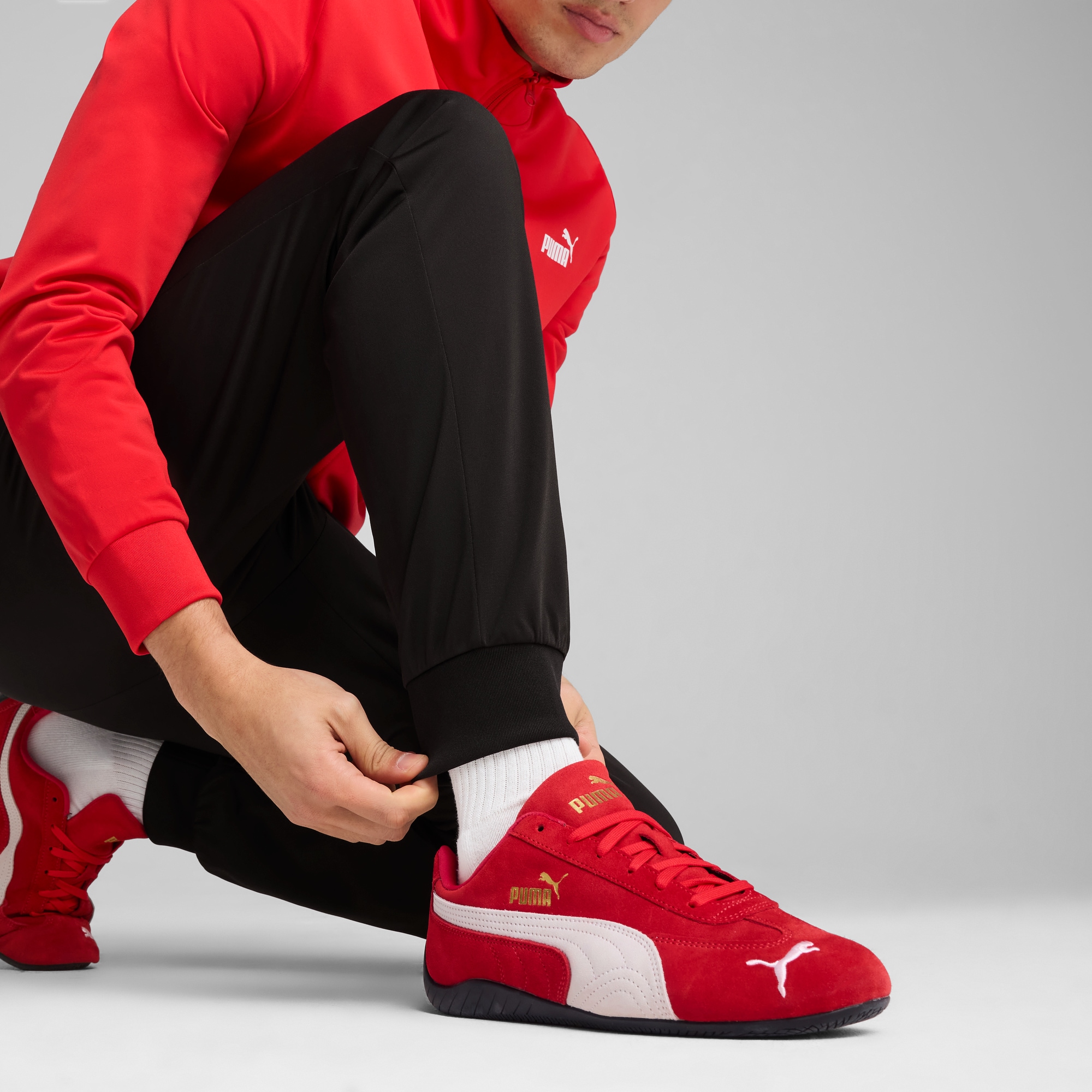 PUMA Trainingsanzug »ESS POLY SUIT CL«, (2 tlg.), Sportanzug im Casual Style