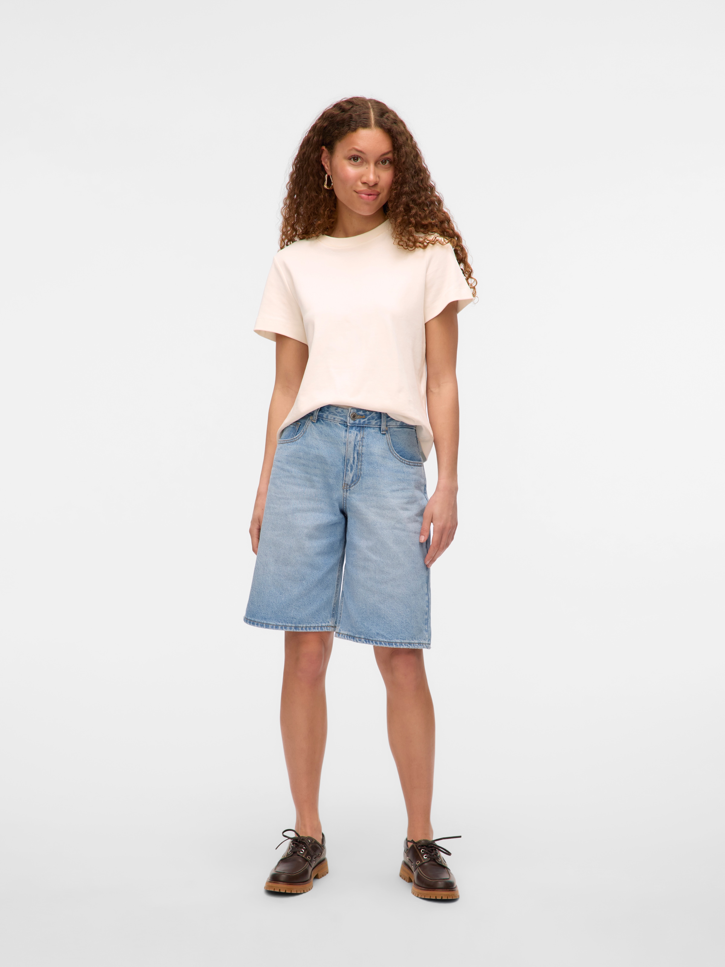 Vero Moda Jeansshorts »VMRAILA MR DENIM JORTS NOOS« Baumwolle, loose fit