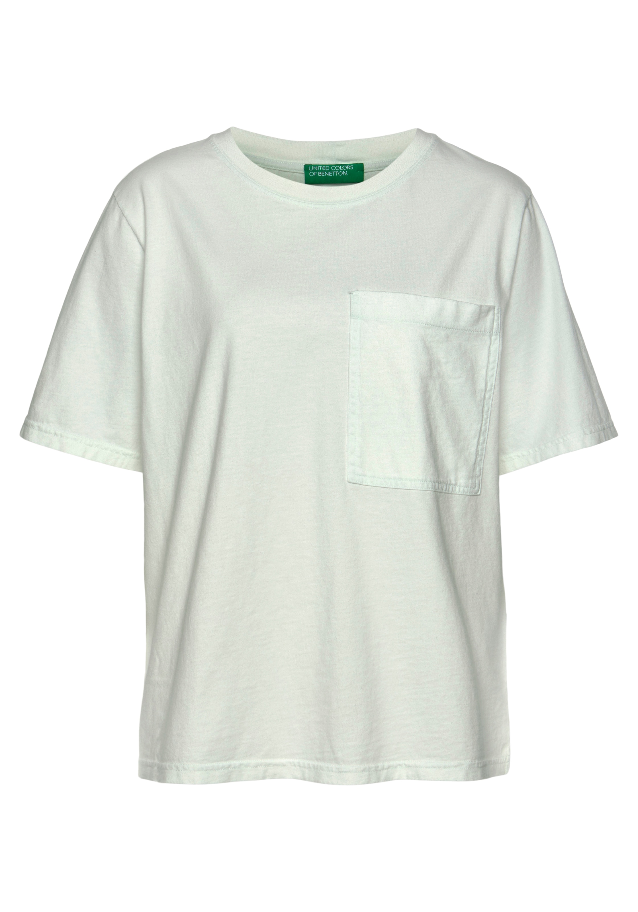 Brusttasche of T-Shirt, ♕ United Benetton einer mit Colors großen, bei aufgesetzten