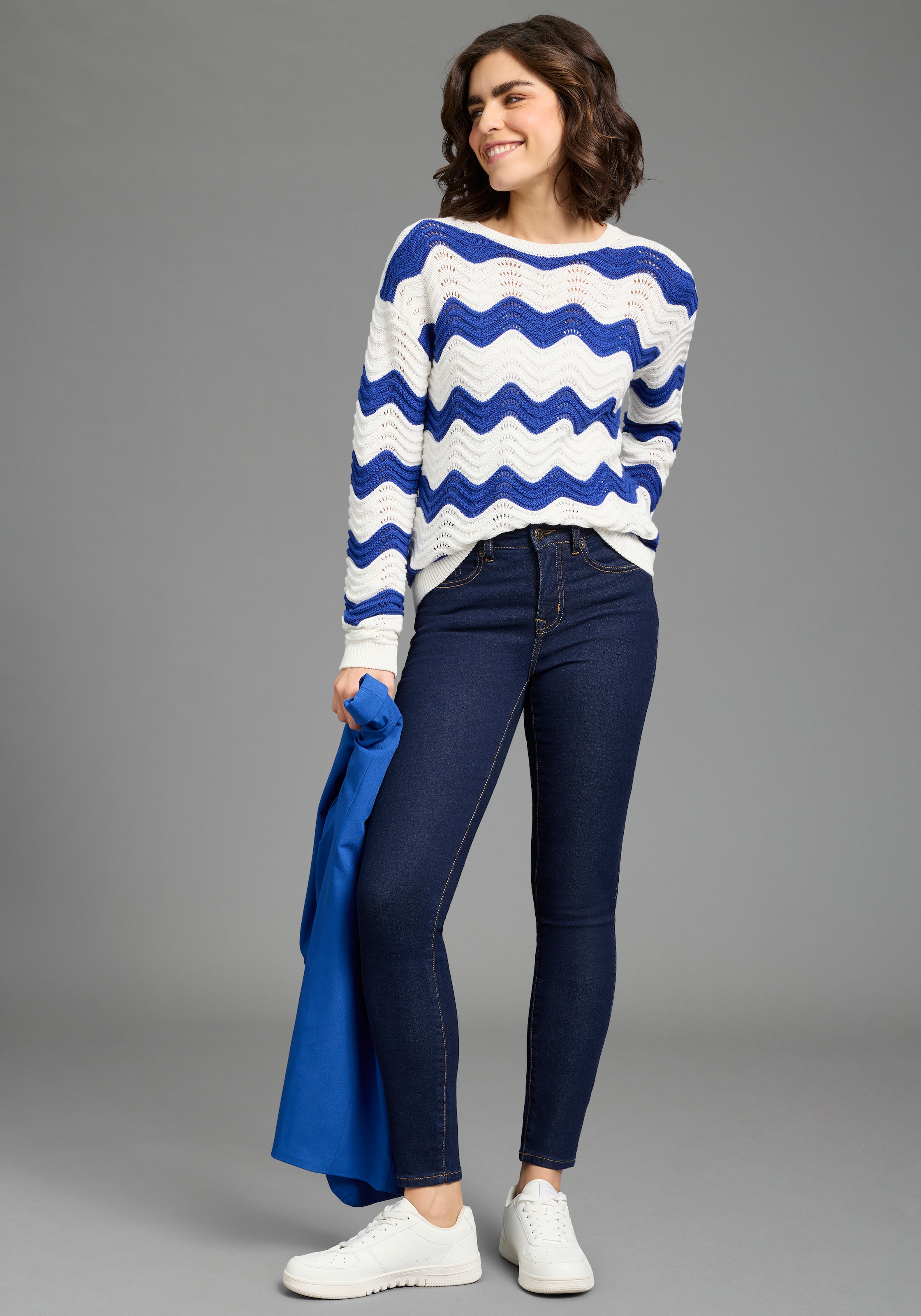 KangaROOS Ajourpullover aus Baumwolle, mit Rundhalsausschnitt, figurumspielende Passform