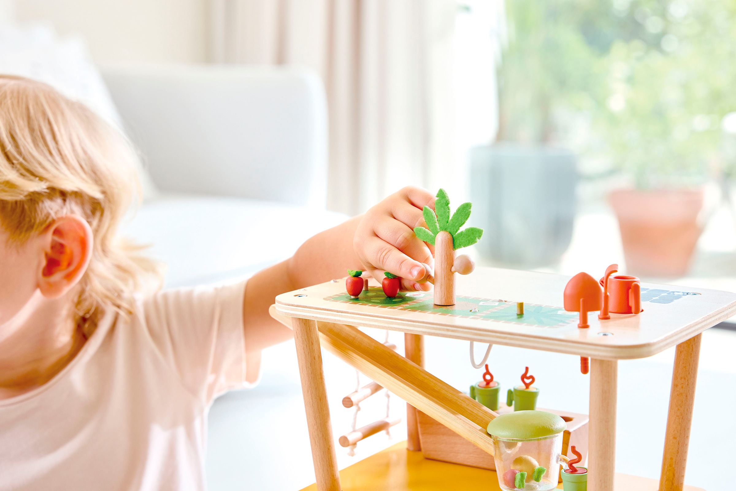 Hape Spielwelt »Green Planet Explorers, Clios Fruchtsaft-Truck«