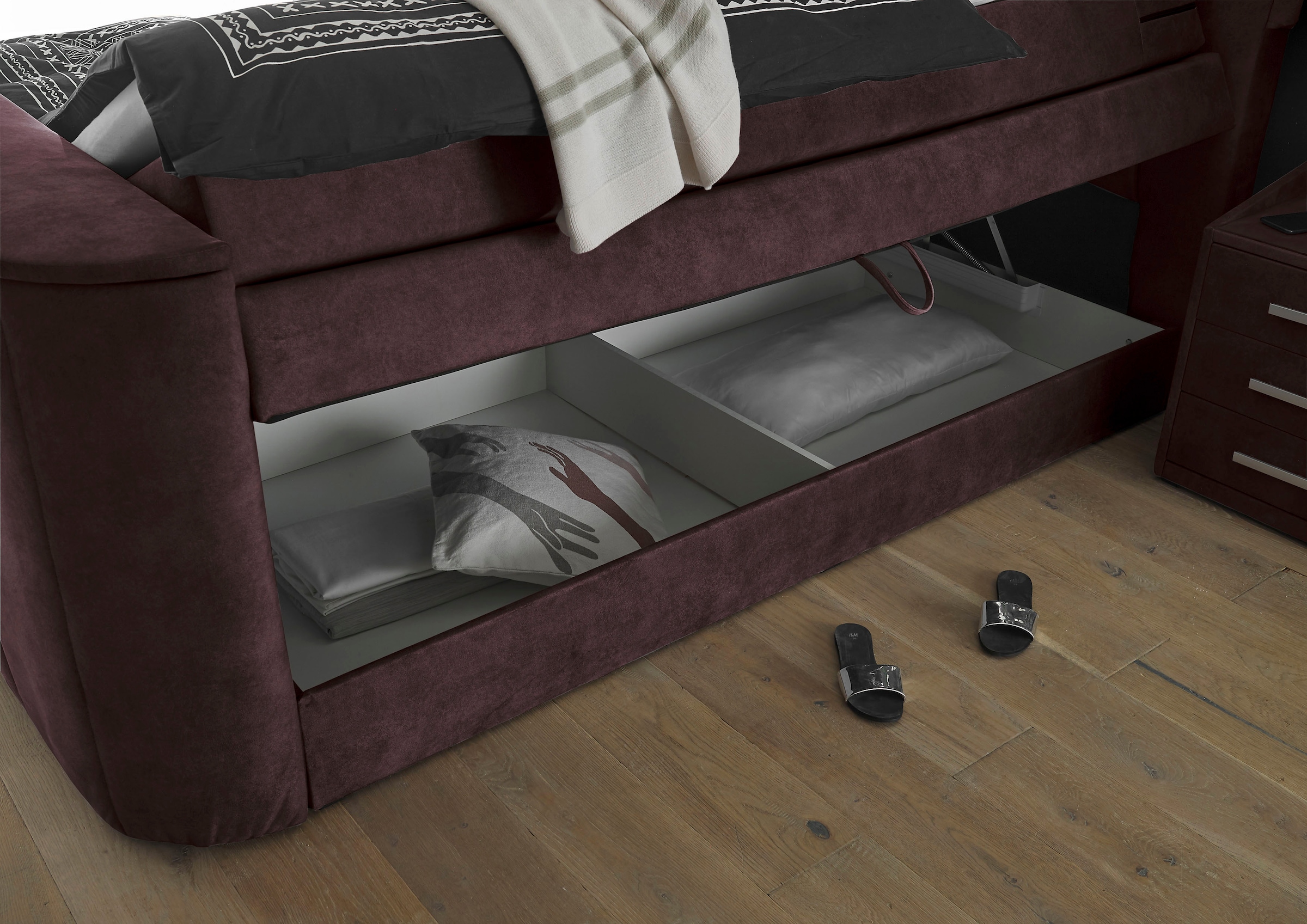 ED EXCITING DESIGN Boxspringbett »Dallas«,  inkl. Topper, LED-Beleuchtung, TV Halterung (bis 40 Zoll) und 2 Bettkästen