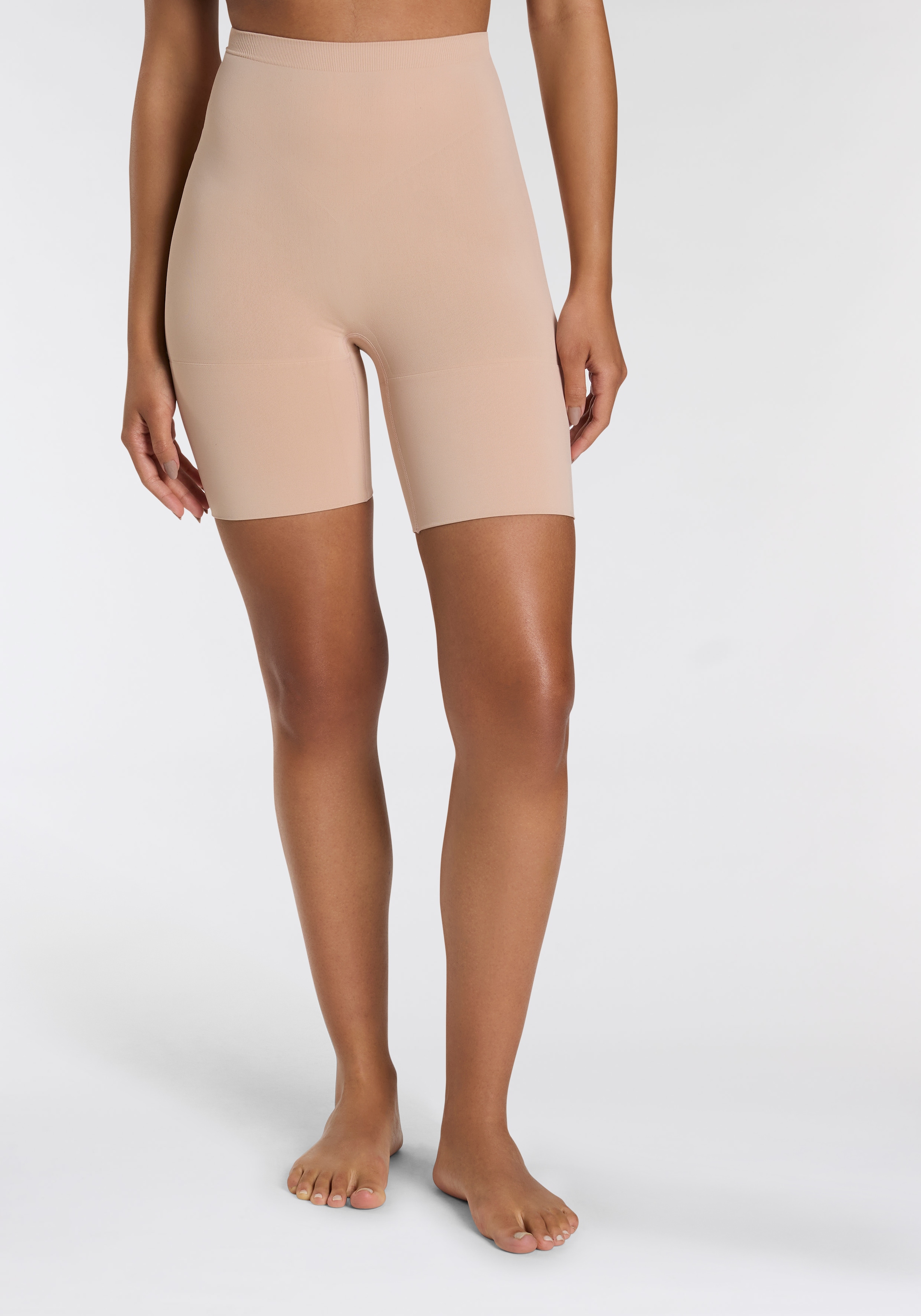 Sarlini Shapinghose , Nahtlos, figurformende Shorts