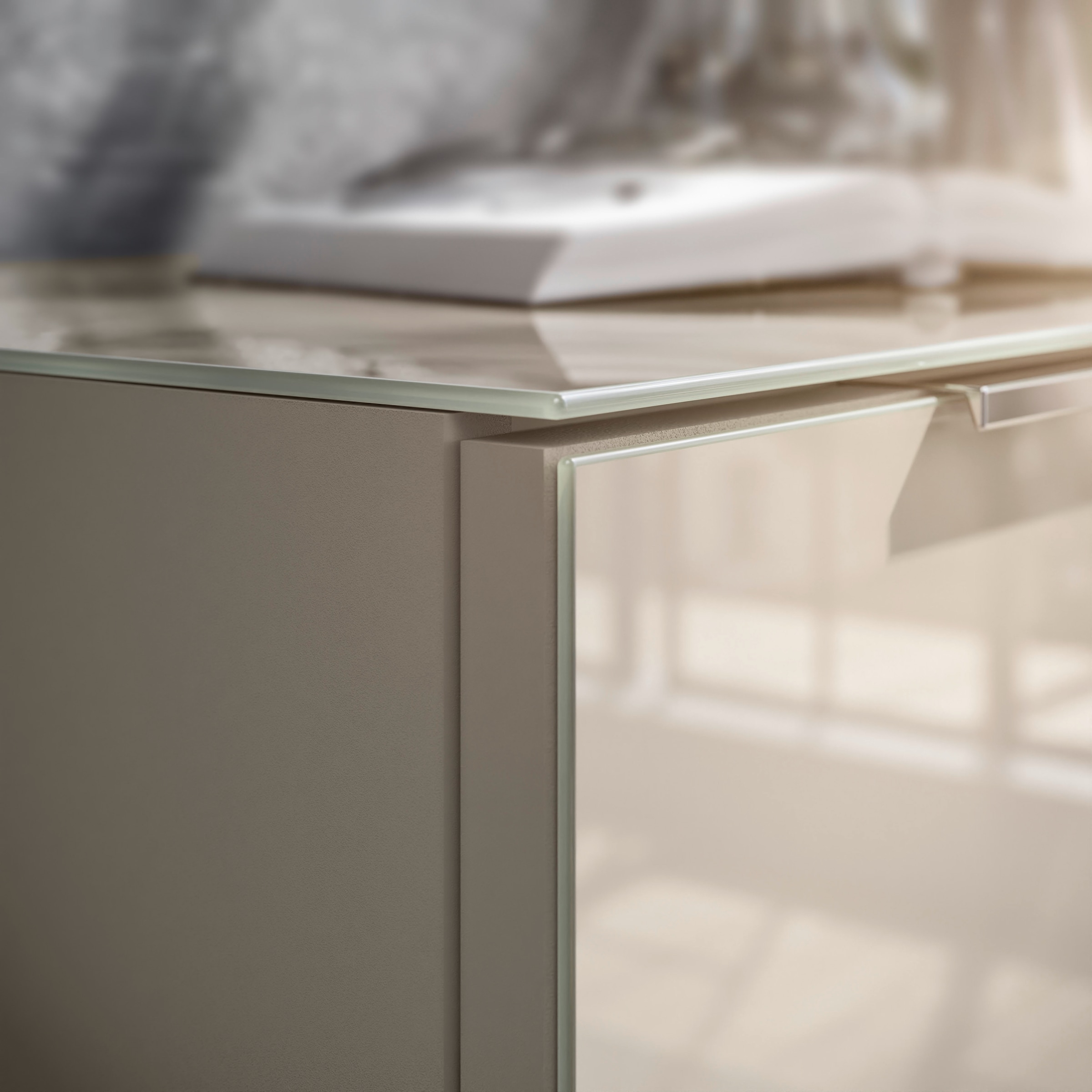 HBZ Kommode »Santorin, BxHxT 135x99x40 cm«, (1 St.), Breite 135cm, Softclose für Türen und Schubkästen, Melaminbeschichtung