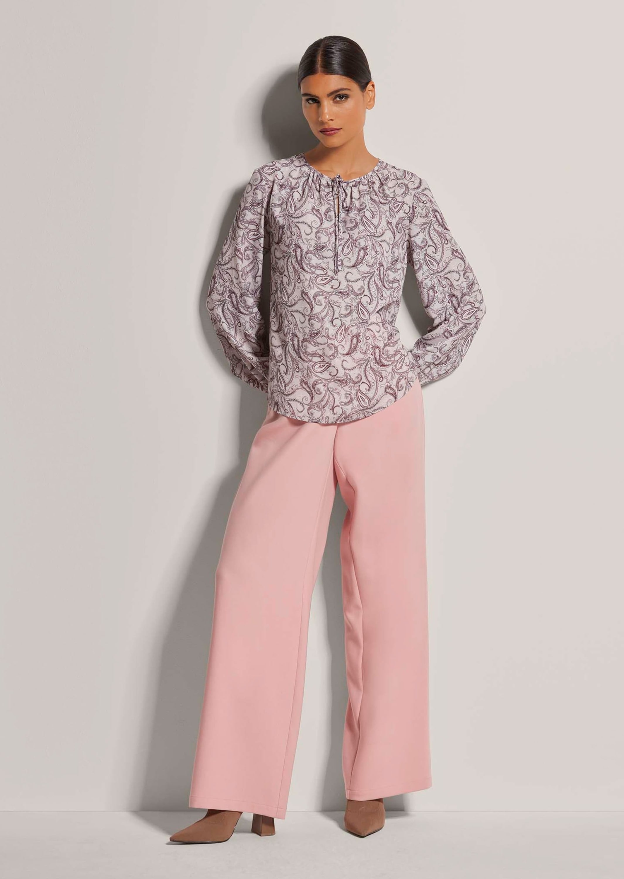 MADELEINE Langarmbluse »Bluse Rundhals-Bluse mit Paisley-Druck«