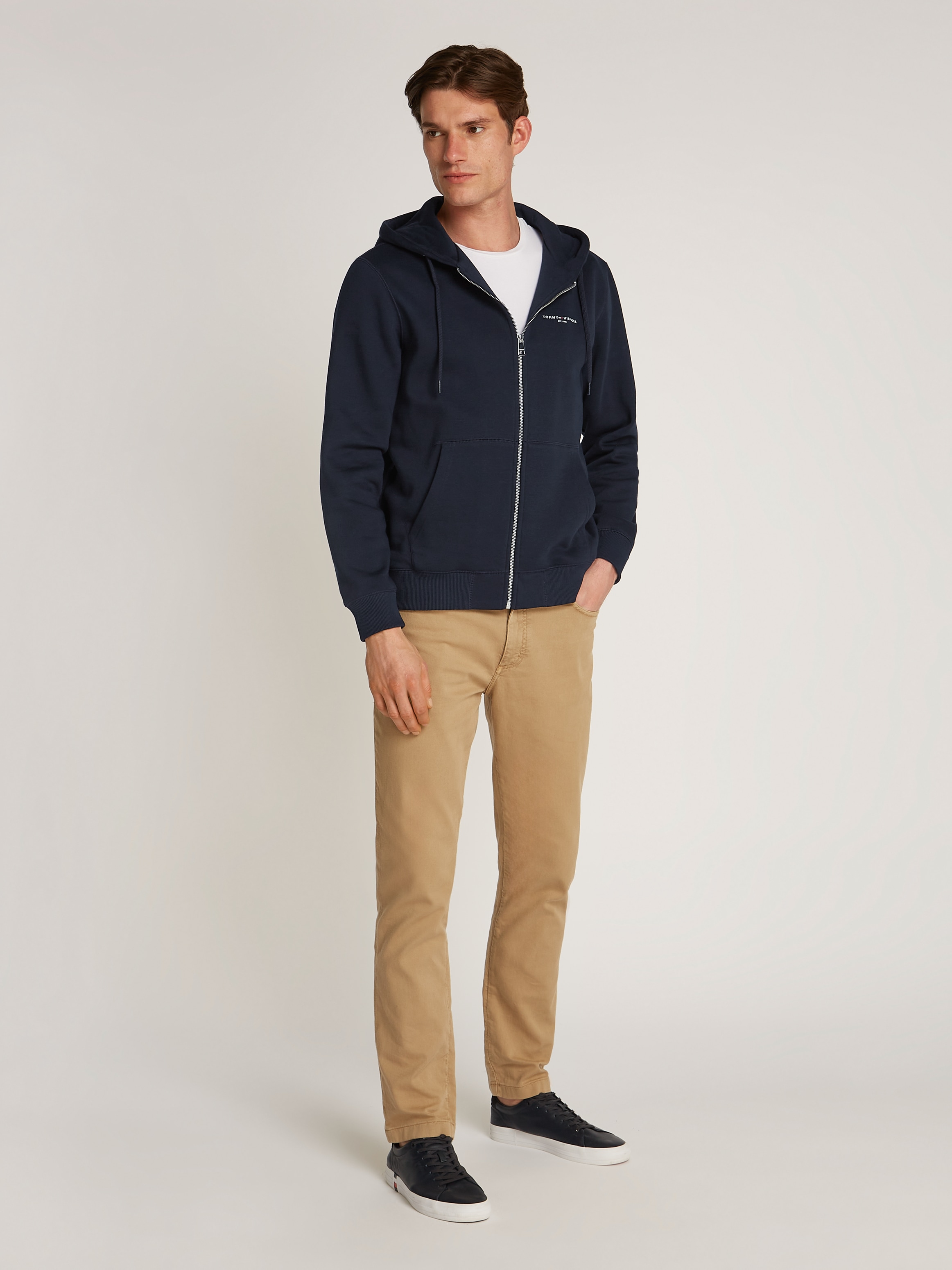 Tommy Hilfiger Sweatjacke »SMALL TOMMY LOGO ZIP HDD«, mit Logoschriftzug