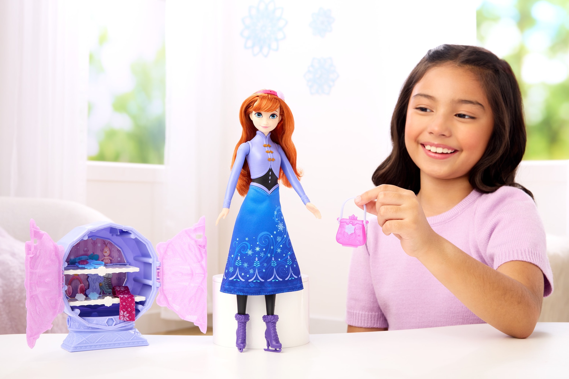 Mattel® Anziehpuppe »Disney Die Eiskönigin Jewel Reveal, Eisläuferin Anna«