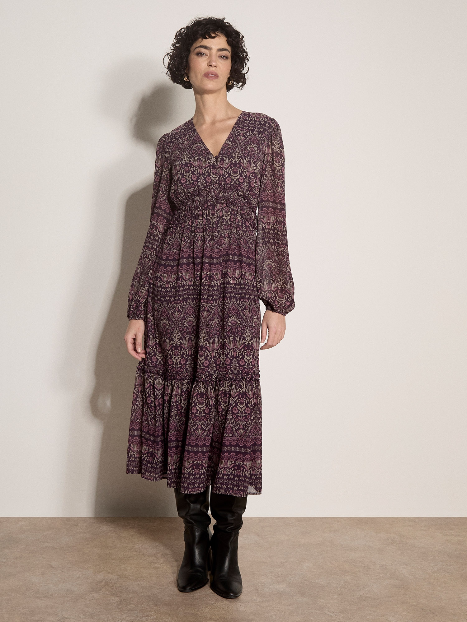 Apricot Midikleid »Chiffonkleid mit Rüschen« mit Smokdetails