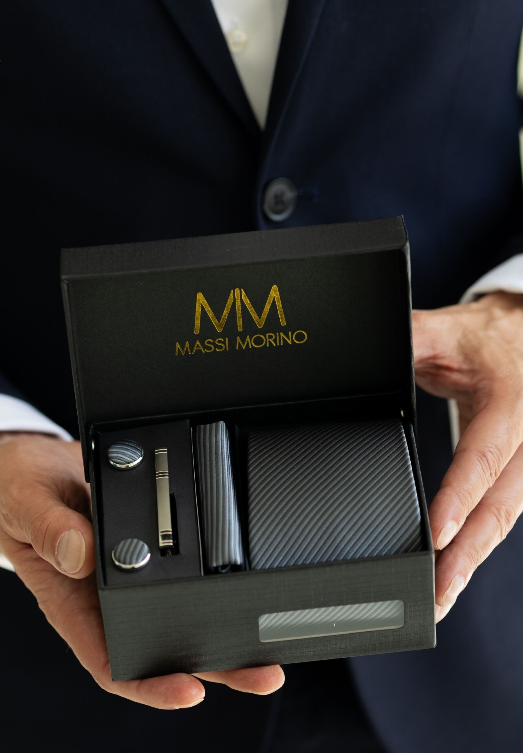 Massi Morino Krawatte »Massi Morino Krawatten-Set« mit Einstecktuch, Manschettenknöpfen und Krawattenklammer