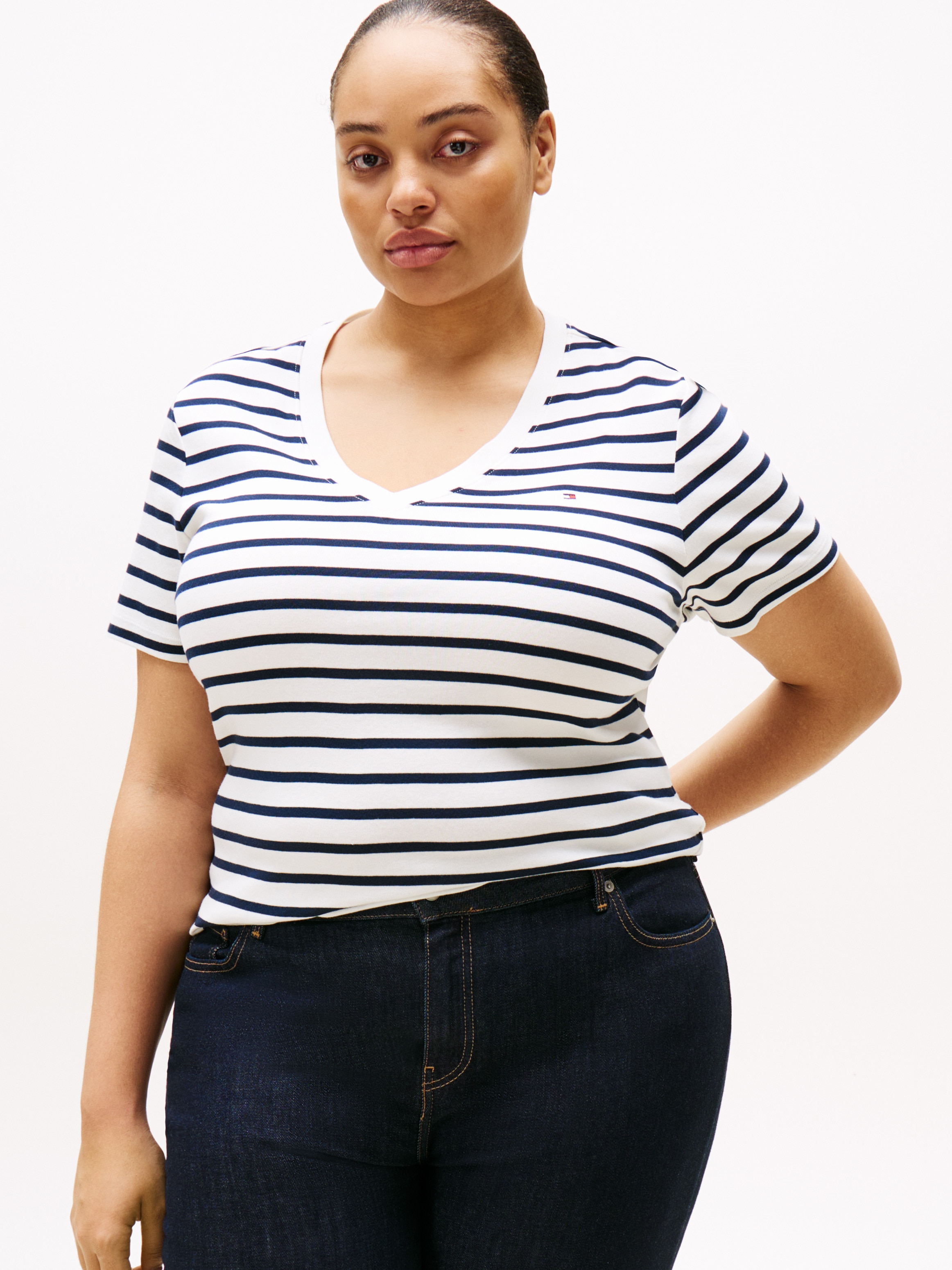 Tommy Hilfiger Curve V-Shirt »CRV SLIM CODY V-NK SS«, in Großen Größen