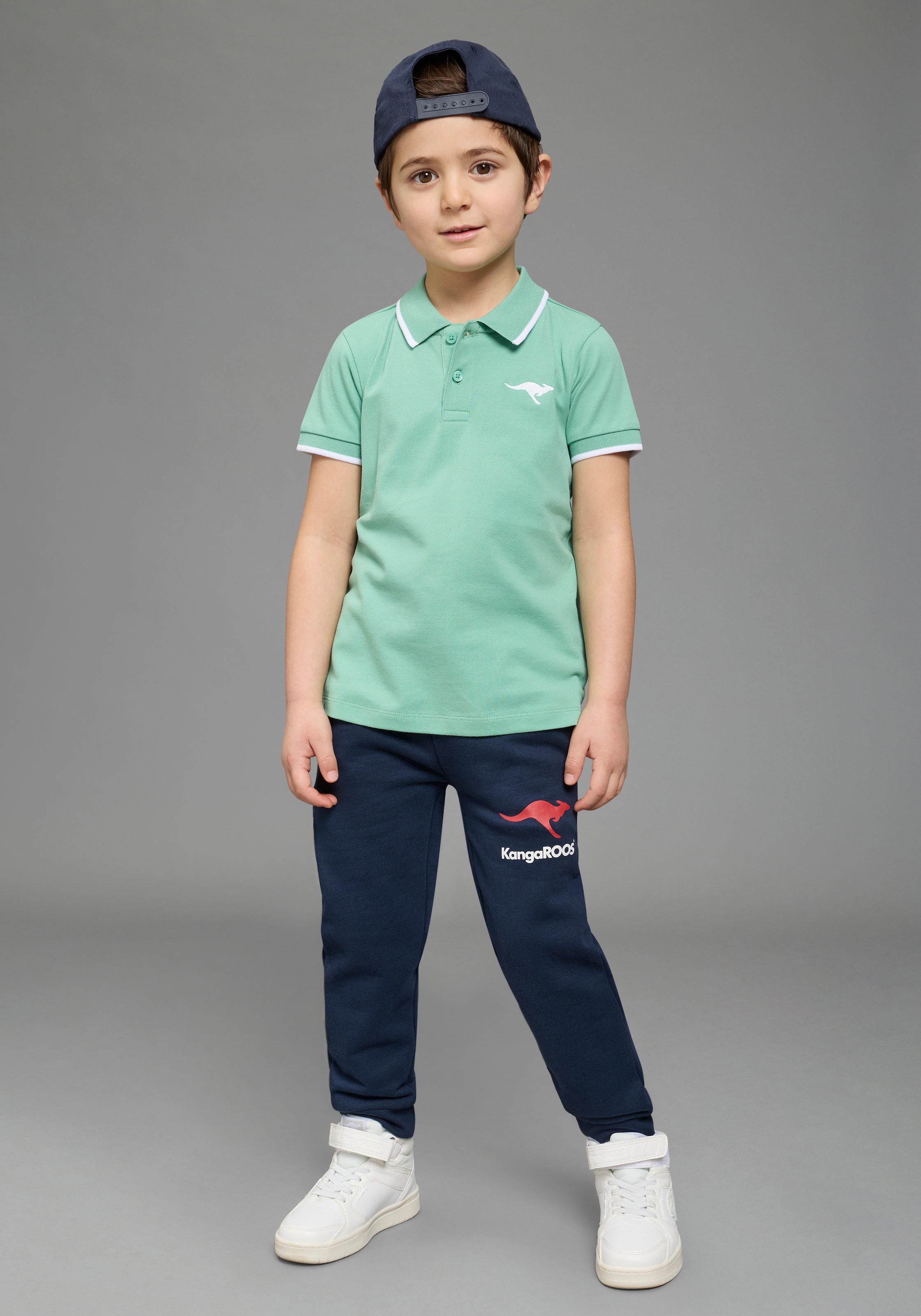 KangaROOS Poloshirt »Kangaroos 2er Pack Poloshirts« Packung, 2, 2 tlg. Kurzarm, Basic Passform, mit Logostickerei, mit Seitenschlitzen