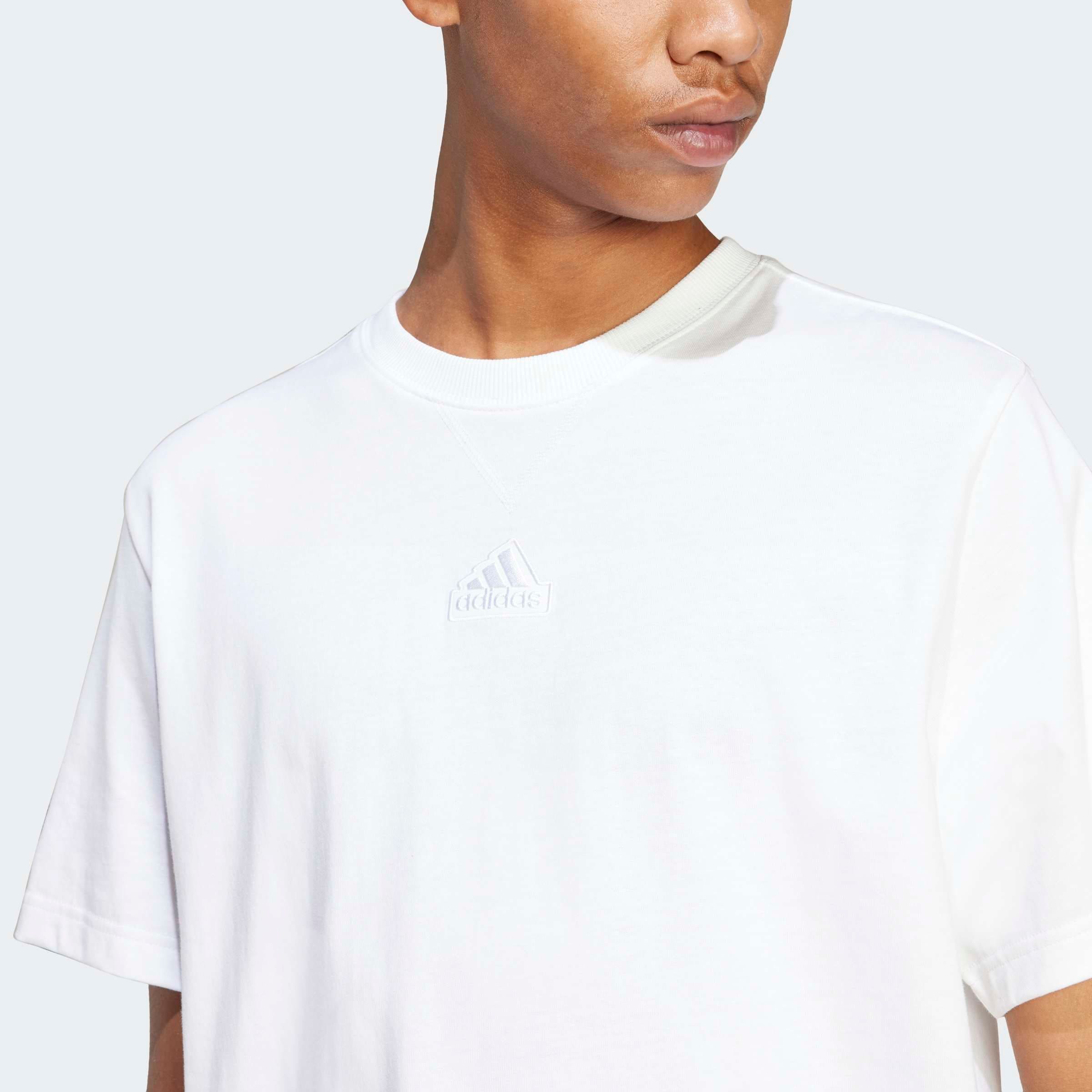adidas Sportswear T-Shirt »M ALL SZN G T«, Grafik als Schaumprint auf der Rückseite