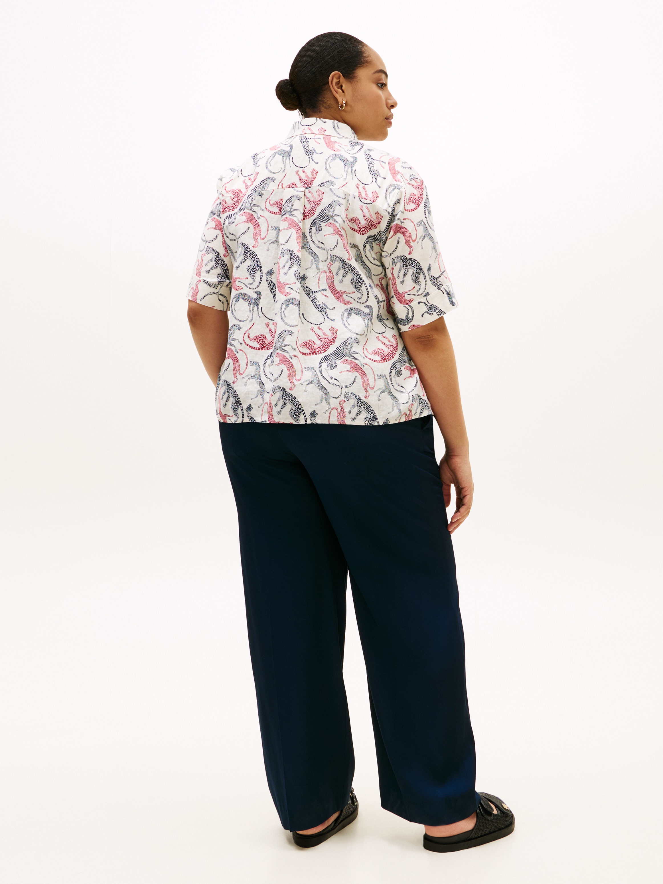 Tommy Hilfiger Curve Kurzarmshirt »CRV ESS LINEN SHIRT WITH SS« in großen Größen