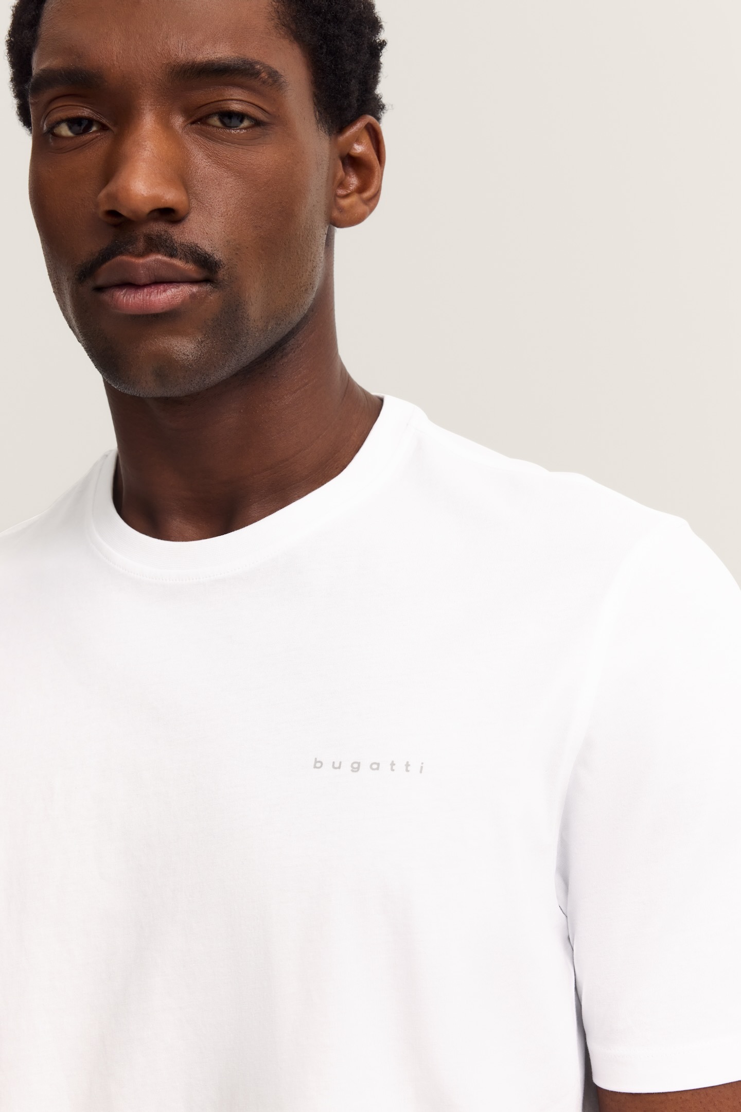 bugatti T-Shirt »Basic Essential« aus reiner Baumwolle