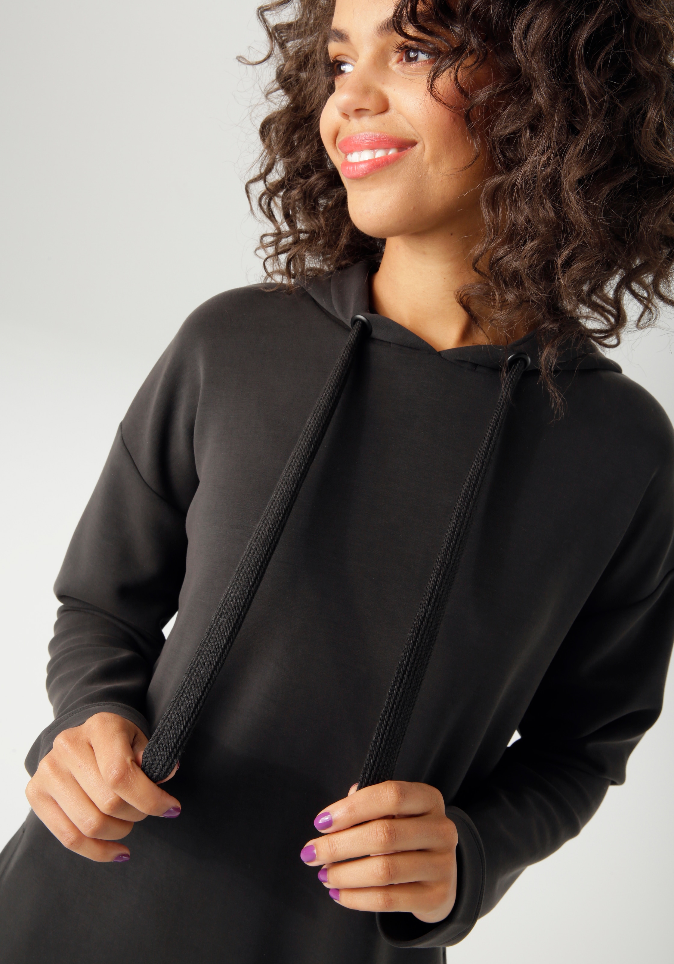 Aniston CASUAL Sweatshirt , mit Bindeband an der Kapuze
