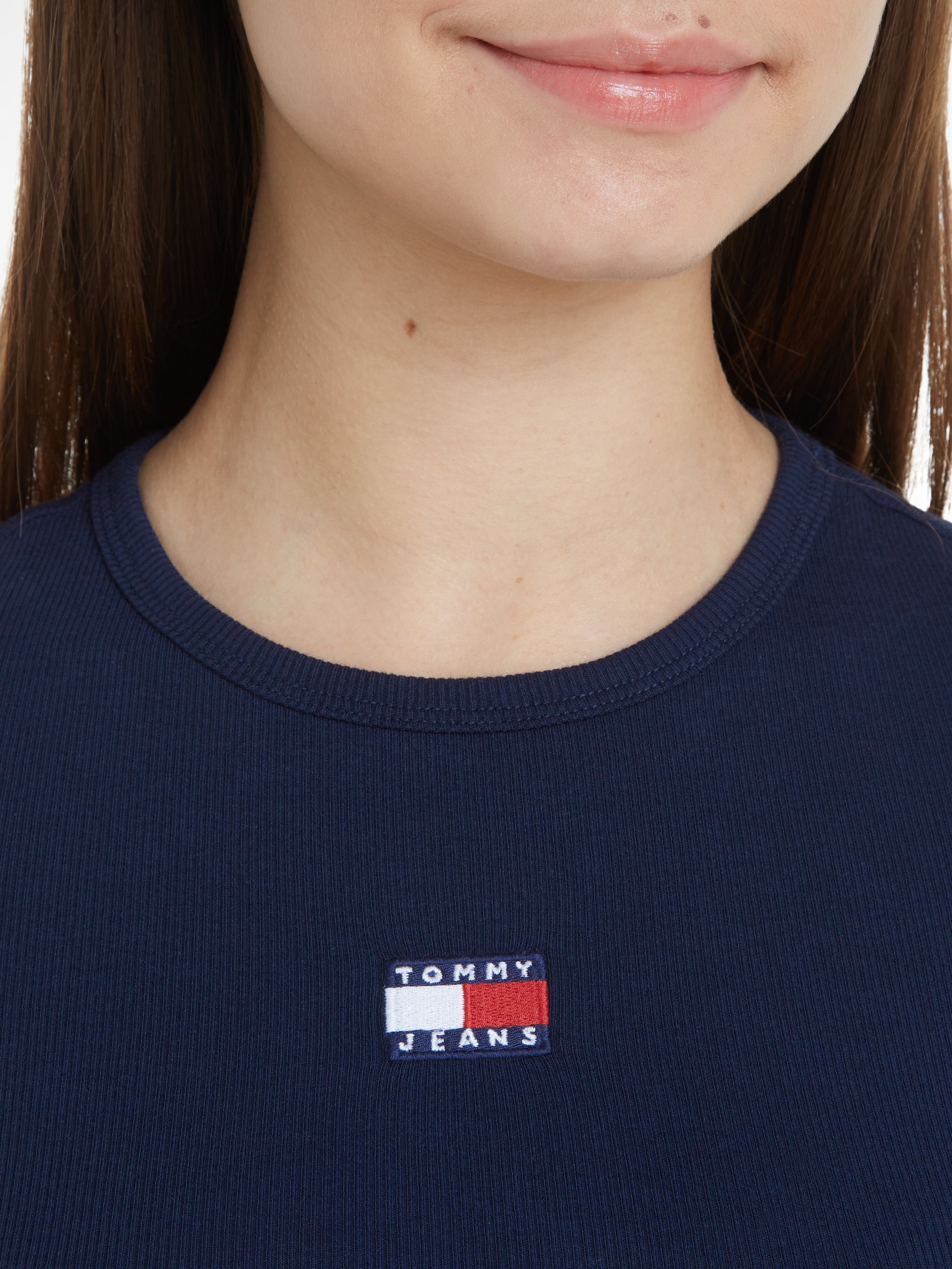 Tommy Jeans T-Shirt »TJW SLIM BADGE RIB TEE«, in Rippoptik