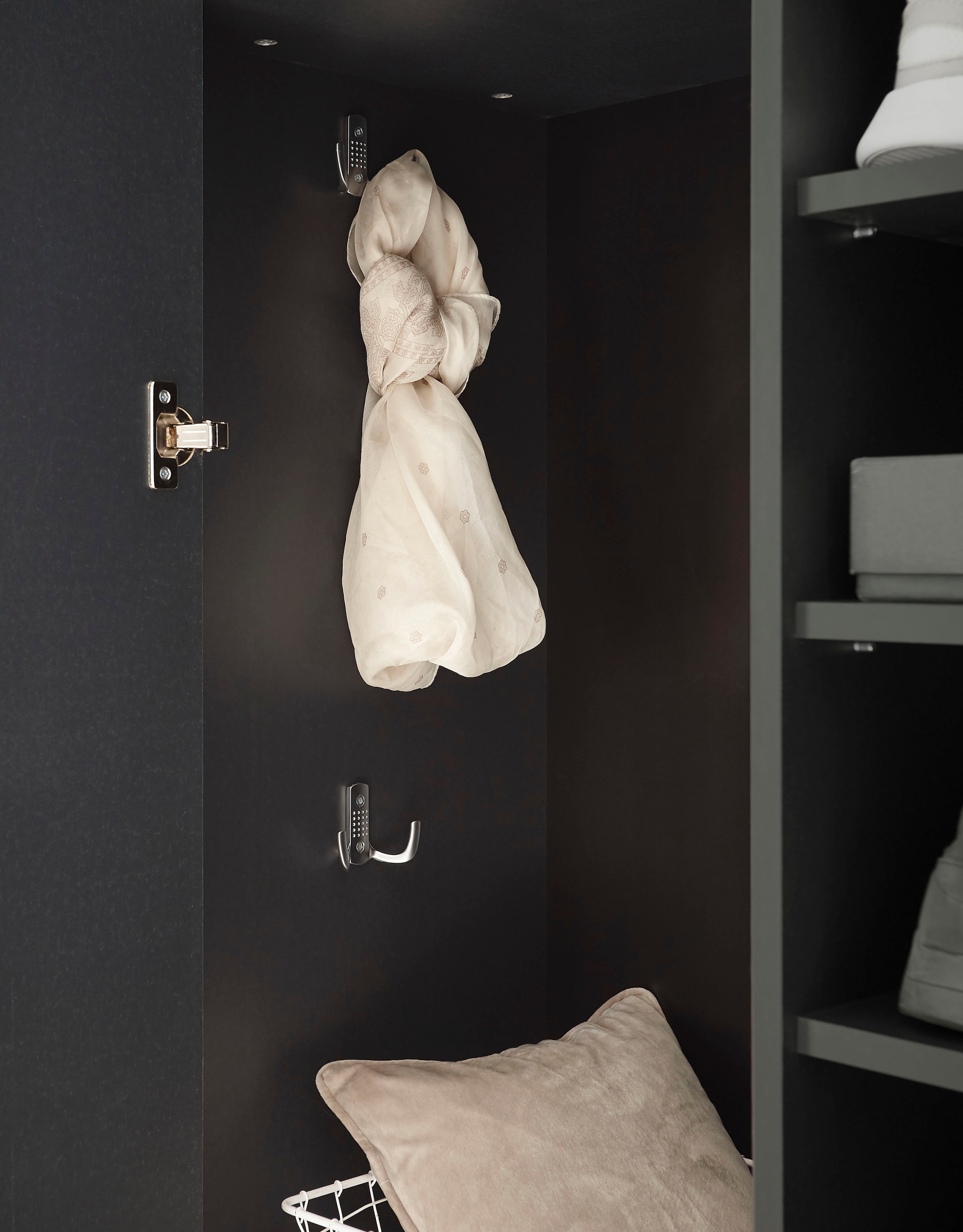 Home affaire Garderobenschrank »WESTMINSTER TOPSELLER!«, (Breite ca. 108 cm), im romantischen Landhausstil