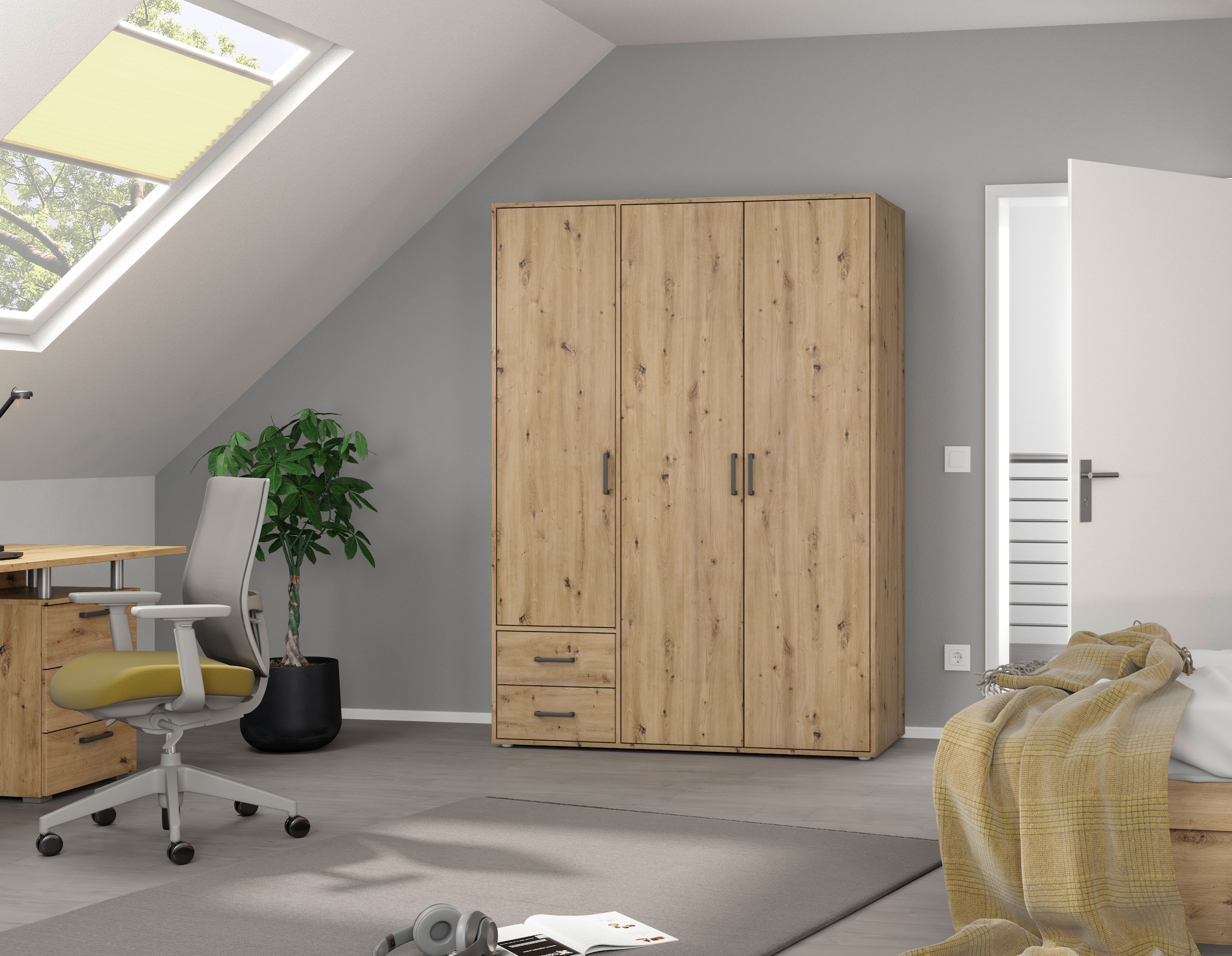 rauch Drehtürenschrank »Voyager, Kleiderschrank mit Außenschubkästen, Garderobe«, (in 3 verschiedenen Ausstattungen BASIC/CLASSIC/PREMIUM), Made in Germany
