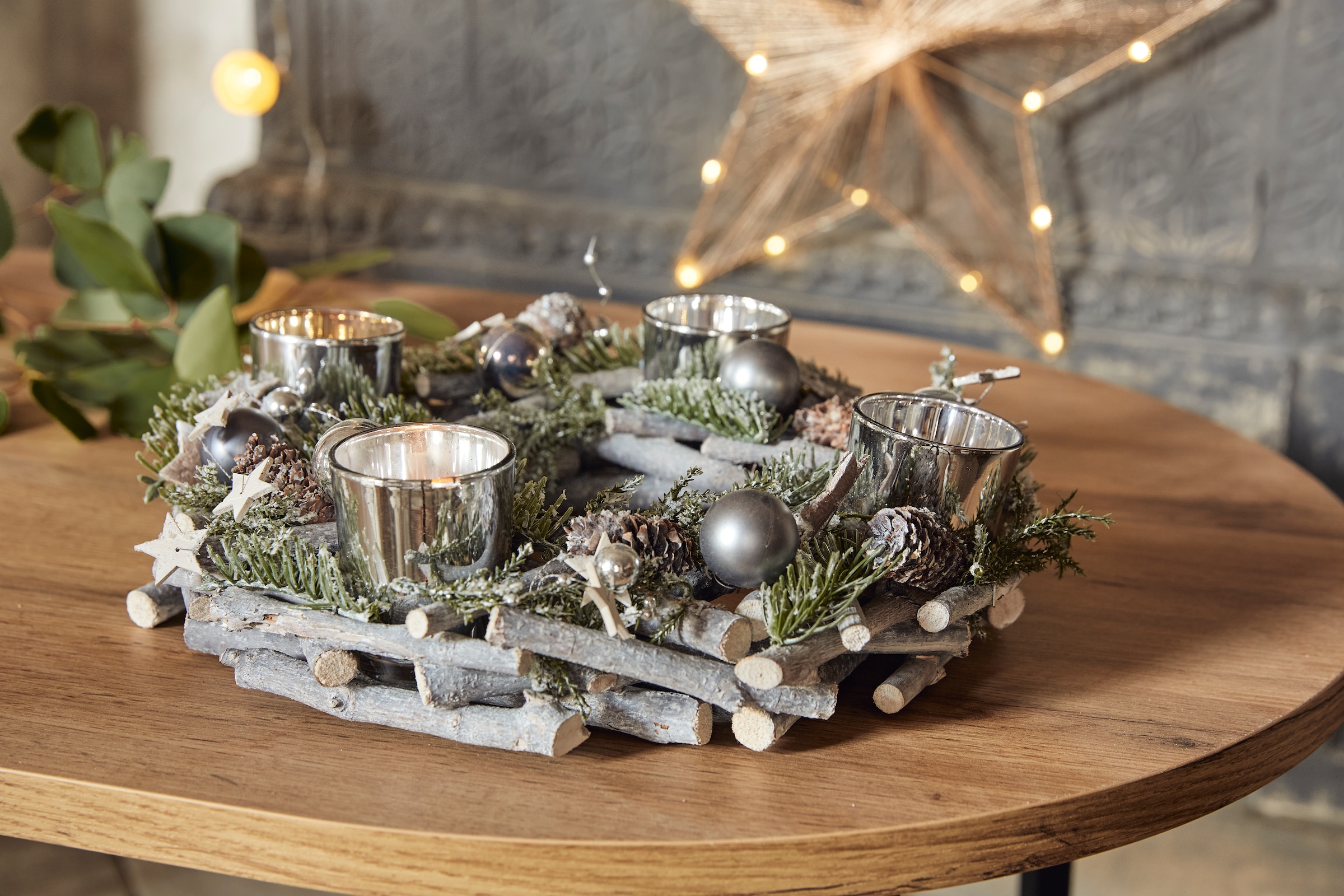 Home affaire Adventskranz »Weihnachtsdeko aus Echtholz, mit Kunstschnee und  Glitter«, Kerzenhalter für 4 Teelichter, Ø 30 cm bequem online kaufen | Kerzenständer