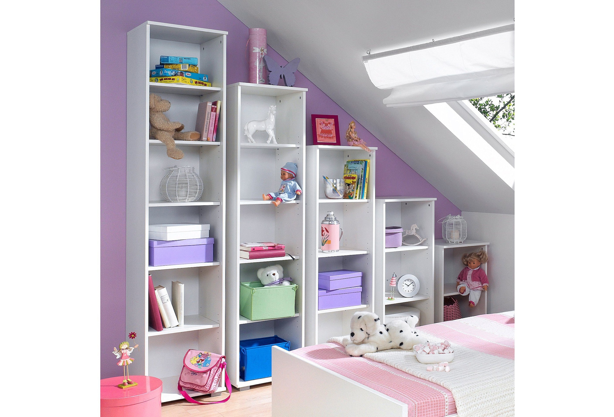 Kinderregale in Weiß