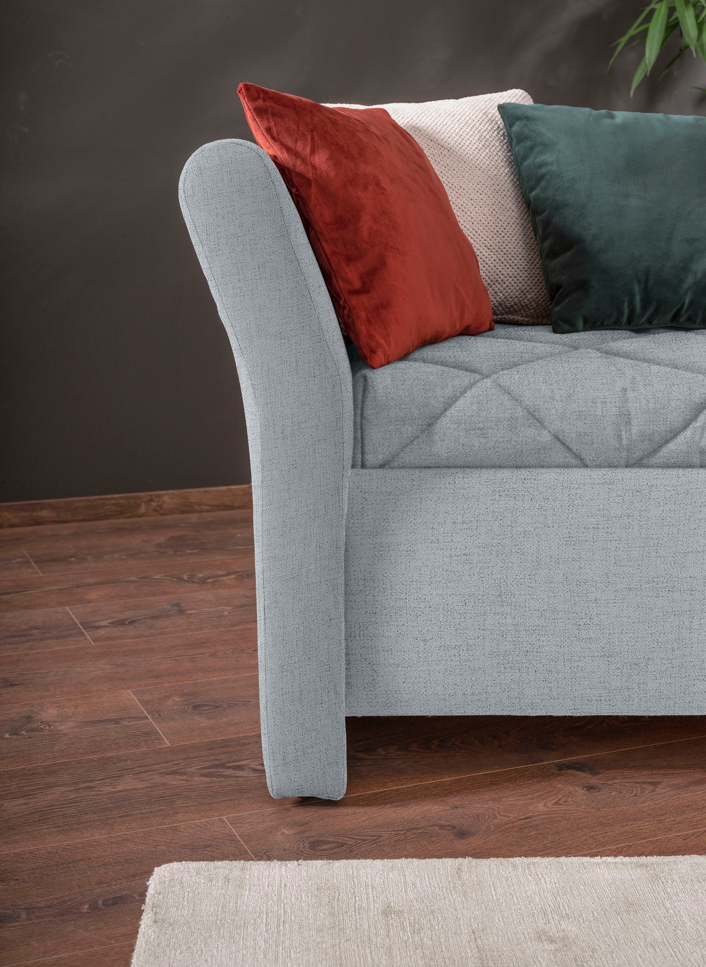 alina Schlafsofa »Lindsay«, Bettkasten, Zierkissen-Set aus: 2 Stk. 40x40cm, 1 Stk. 30x30cm