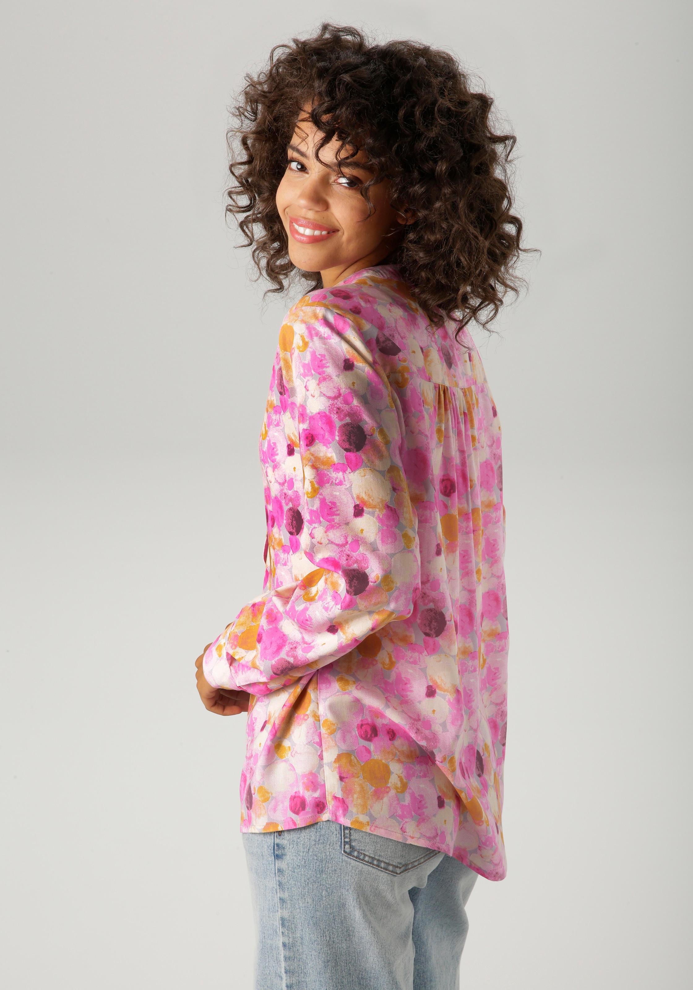 Aniston CASUAL Schlupfbluse mit farbharmonischem, grafischen Druck im Batik-Look - NEUE KOLLEKTION