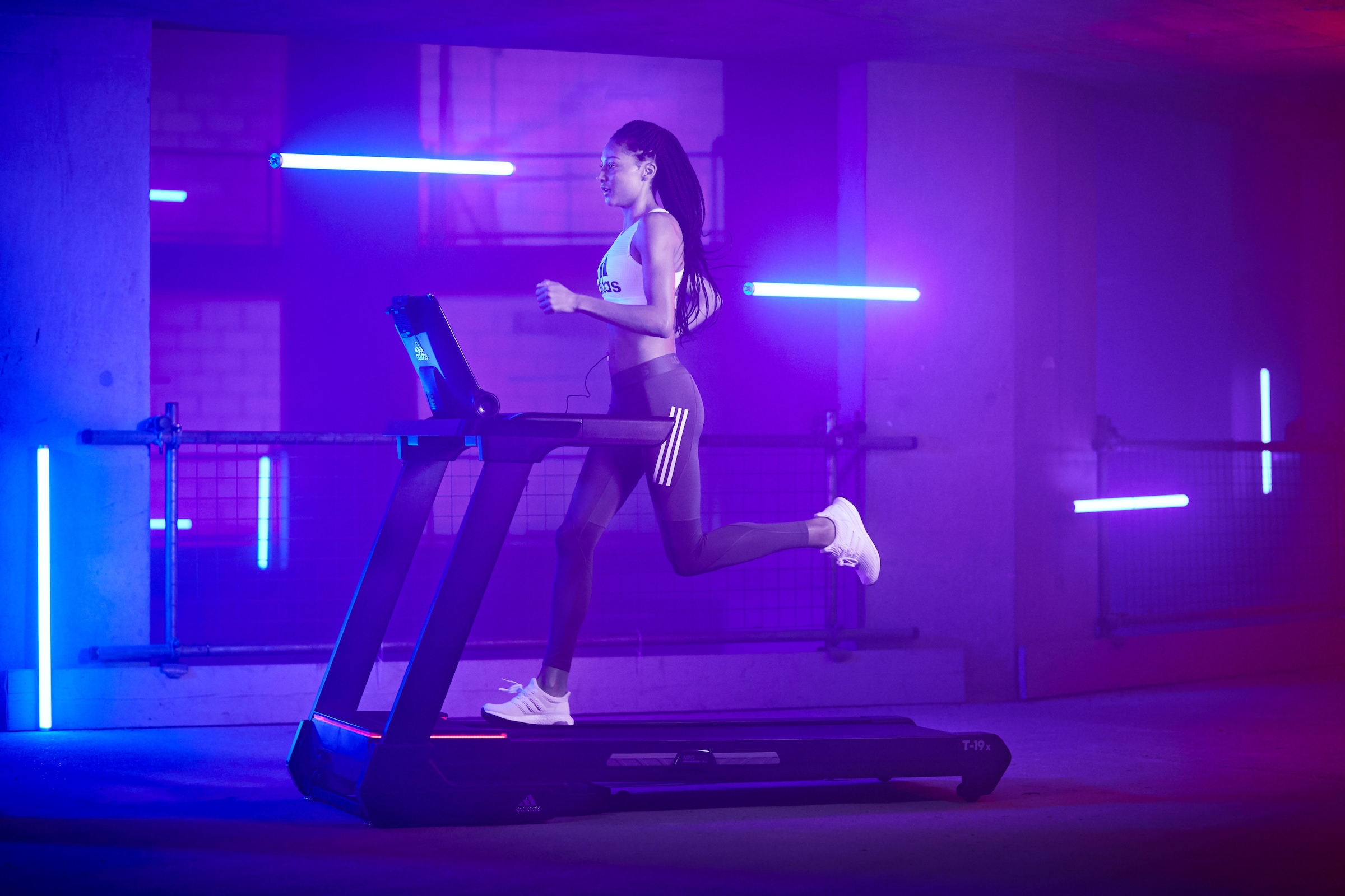 adidas Performance Laufband »T-19x«, (mit integriertem Ventilator und Tablet-Halterung), bis max. 20 km/h, klappbar