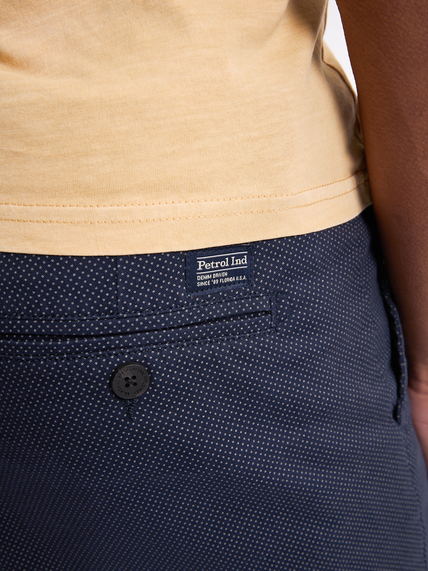 Petrol Industries Chinoshorts, Sommerhose mit Gürtel