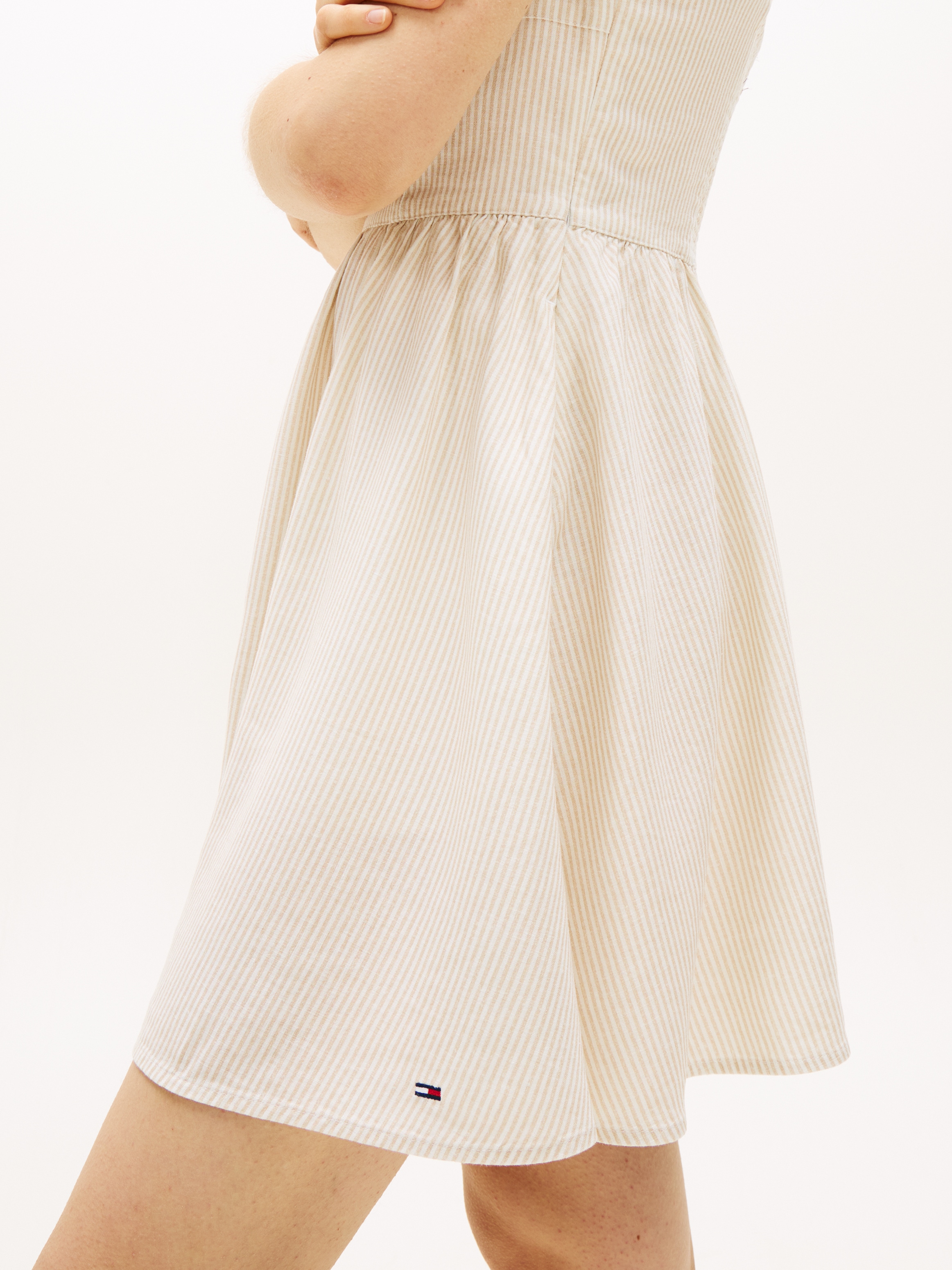 Tommy Jeans Minikleid »TJW LINEN SKATER DRESS« in Extra Slim Fit, Leinen-Mix