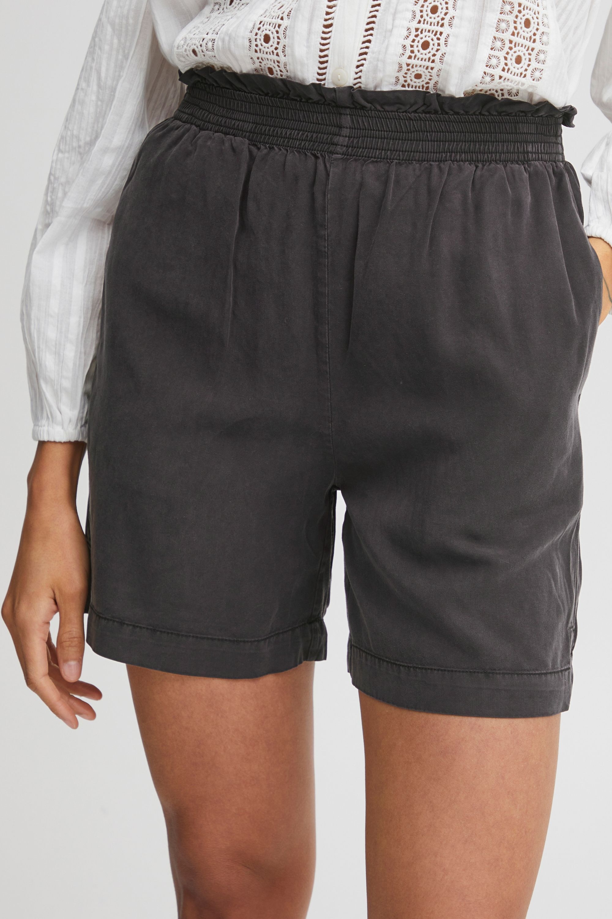 b.young Shorts »Shorts BYLuma«