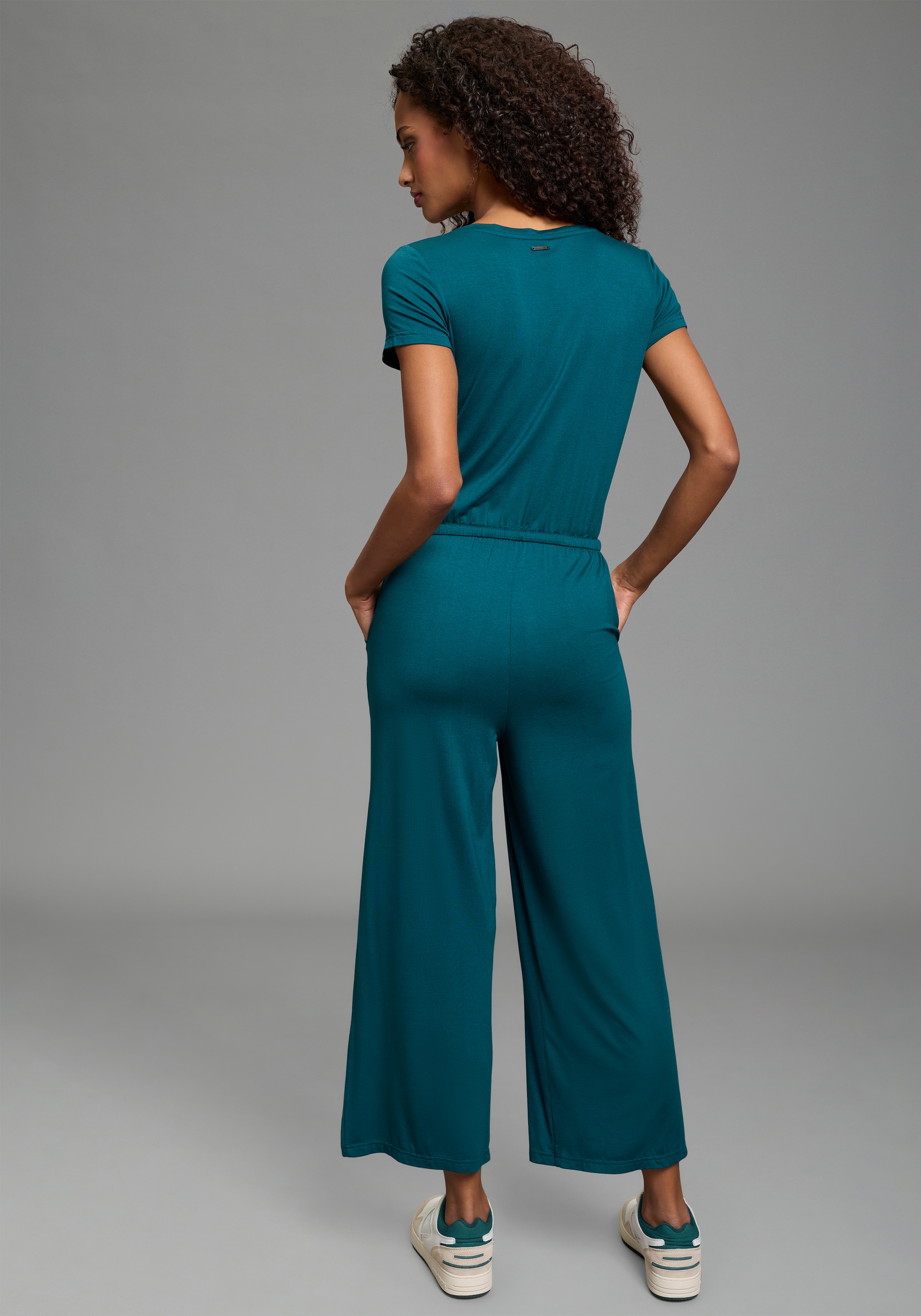 KangaROOS Culotte-Overall wadenlanges Jersey-Kleid, figurumspielende Passform, Kurzarm-Design