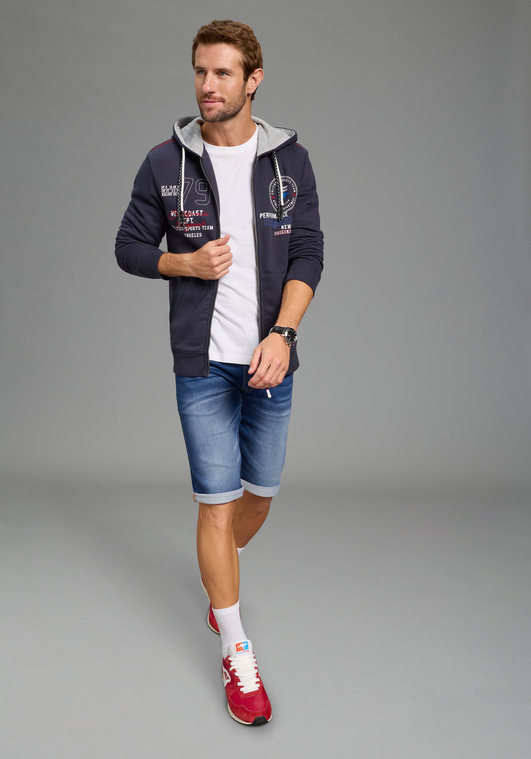 KangaROOS Kapuzensweatjacke mit Kapuze und Kordelzug, aus angerauter Sweatware, schmale Passform