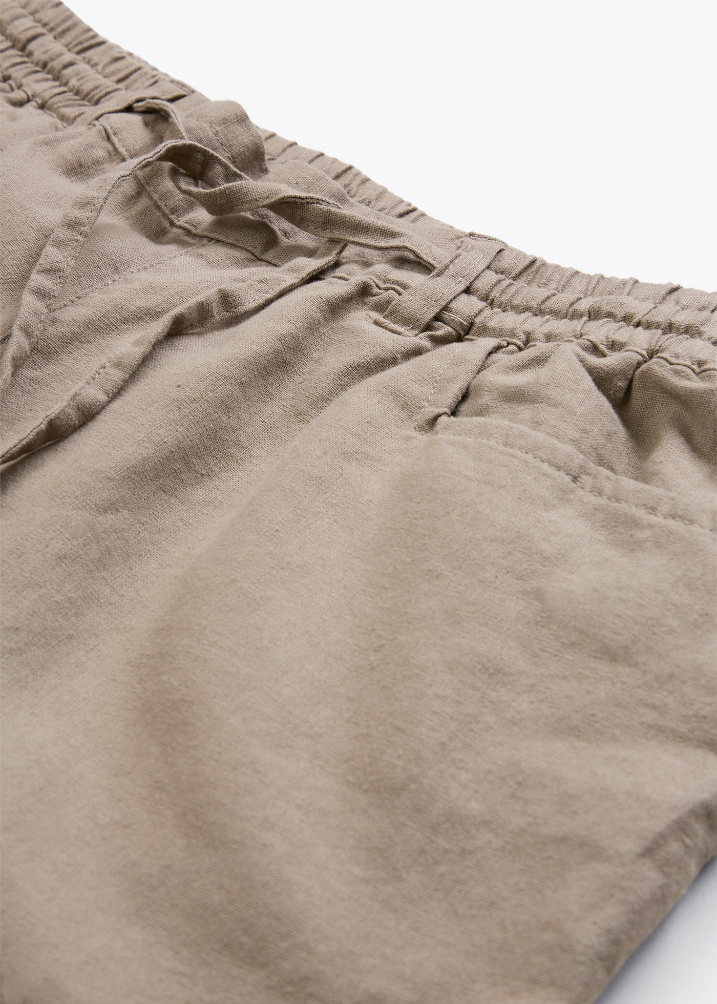 bonprix Bermudas  im sommerlichen Leinen-Mix, mit elastischer Bund mit Bindeband