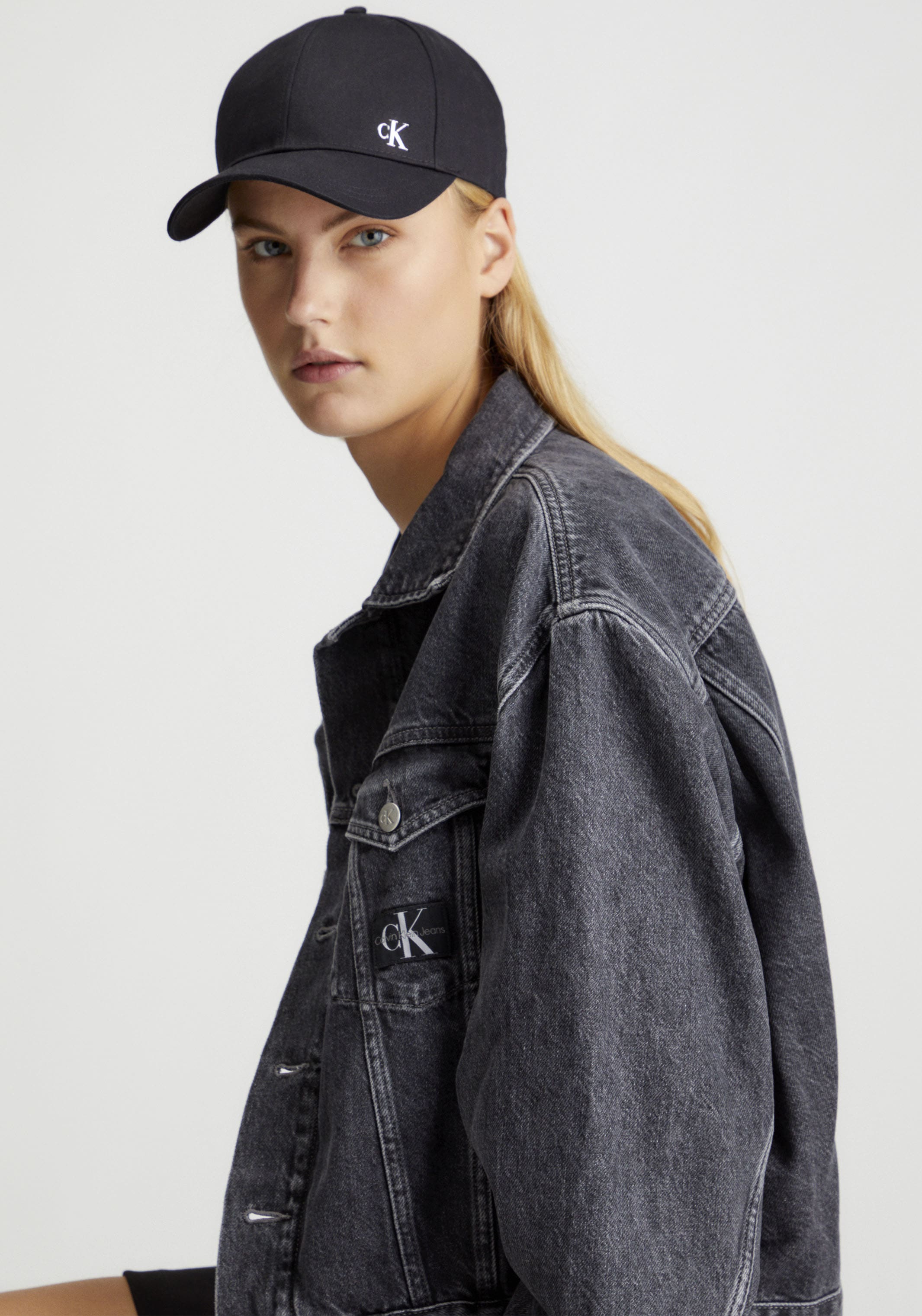 Calvin Klein Jeans Baseball Cap »SEASONAL PATCH CAP«, mit Logoprägung