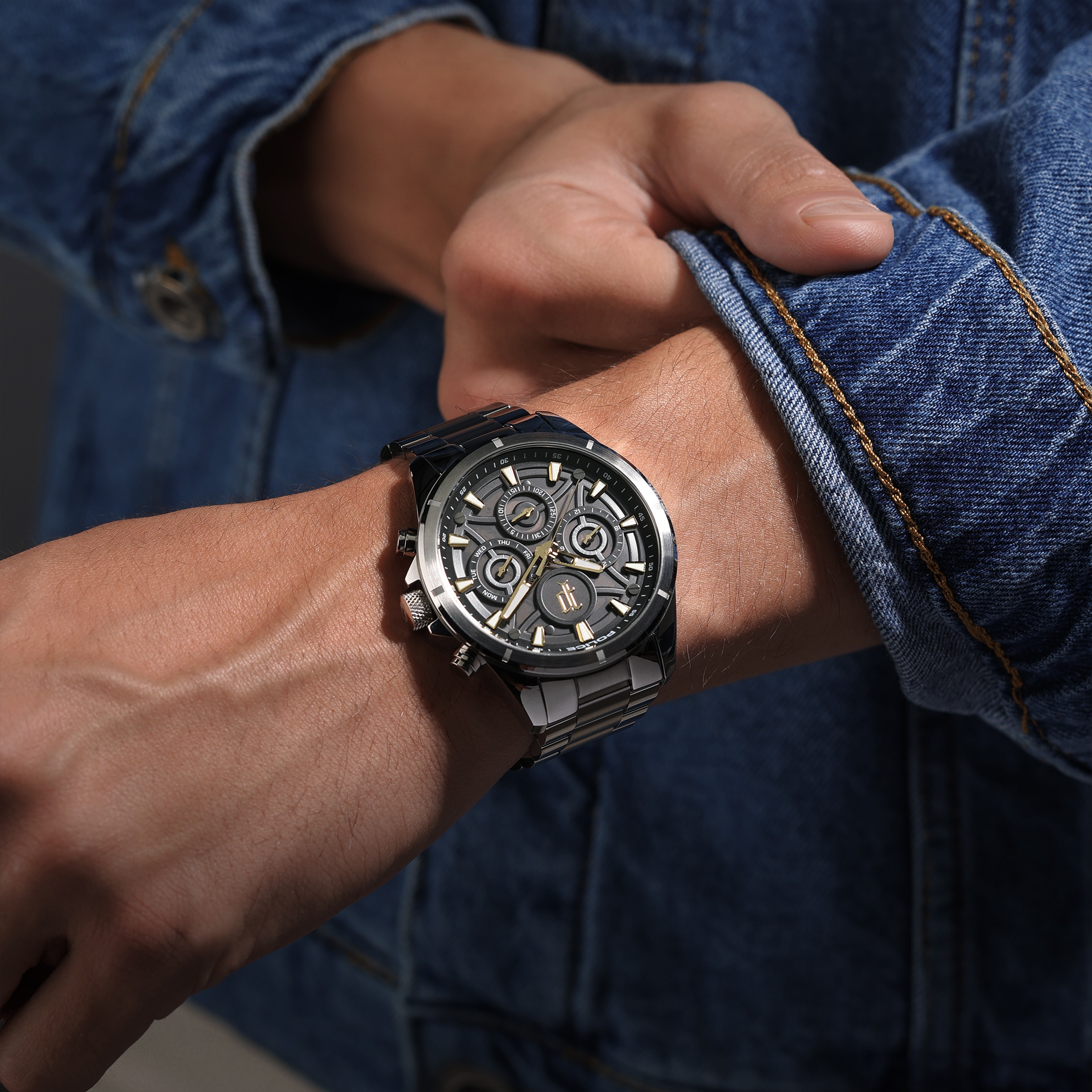Police Quarzuhr »Defender« Armbanduhr, Herrenuhr, Edelstahlarmband, Ideal auch als Geschenk