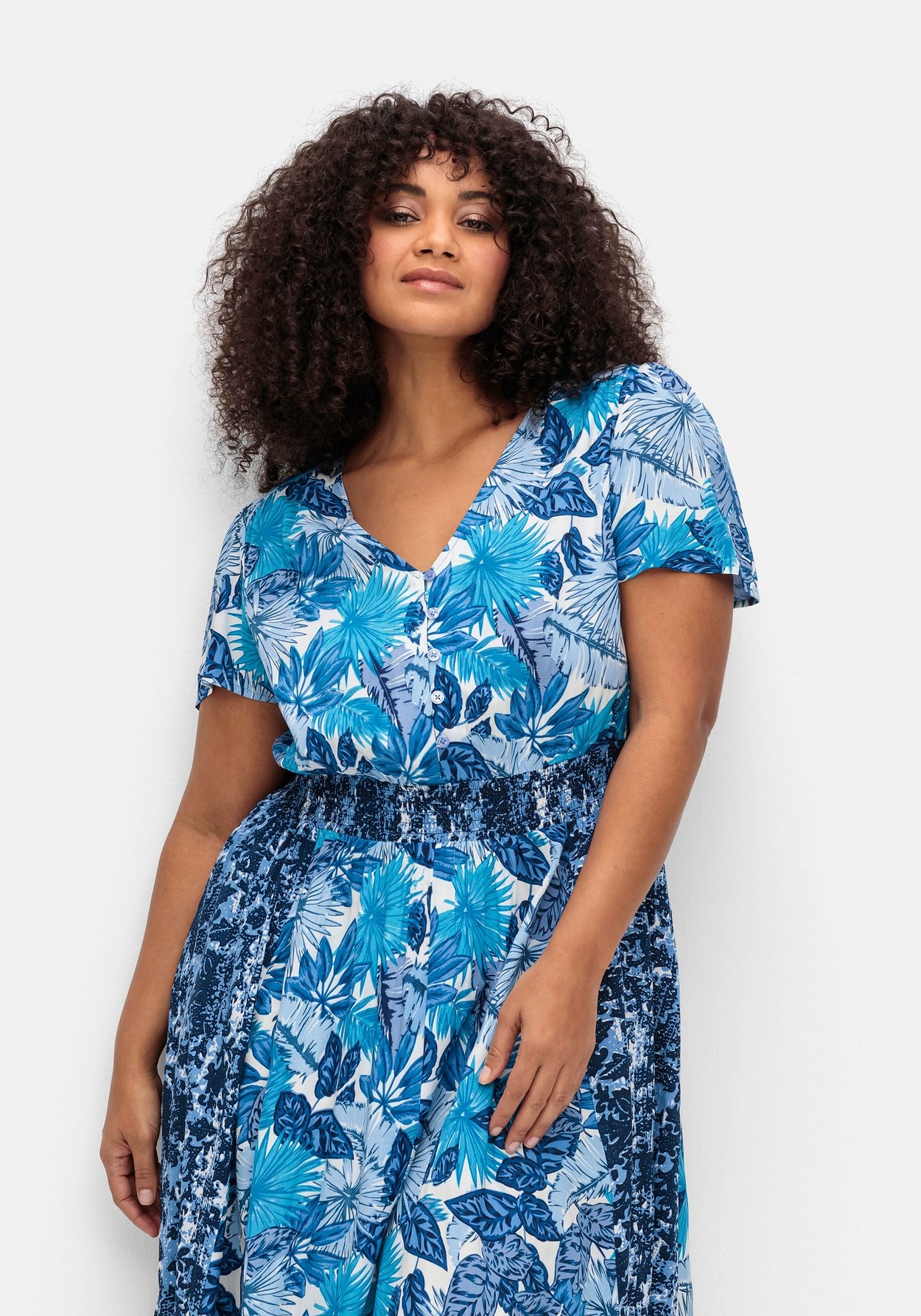 Sheego Sommerkleid »Midikleid im Mustermix, mit weitem Rock«