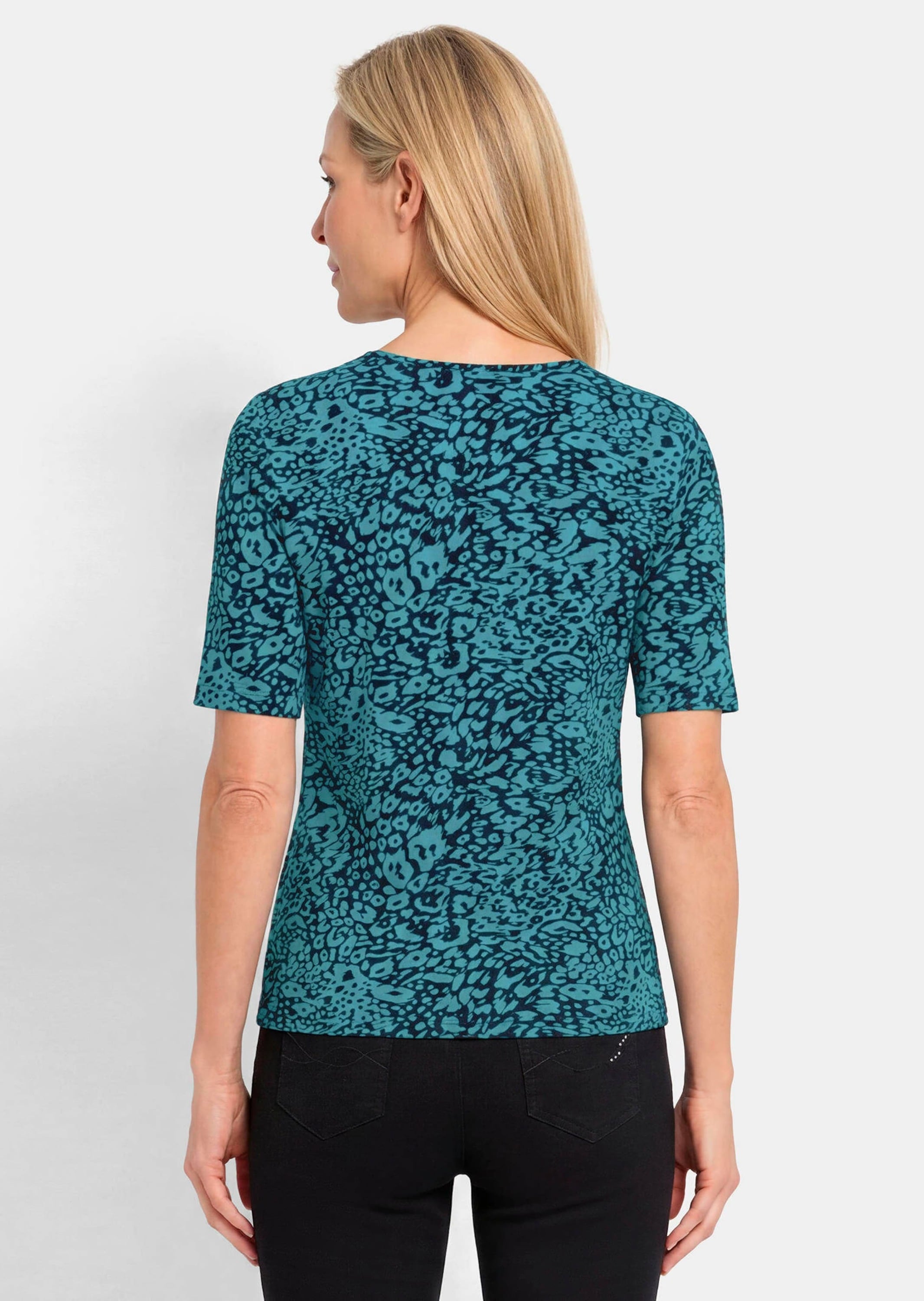GOLDNER Kurzarmshirt »Kurzgröße Viskoseshirt mit Leo Print« stretchbequemer Viskosejersey