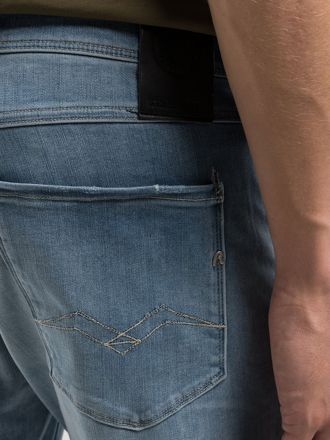 Replay Slim-fit-Jeans »ANBASS HYPERFLEX BIO« mit Stretch-Anteil