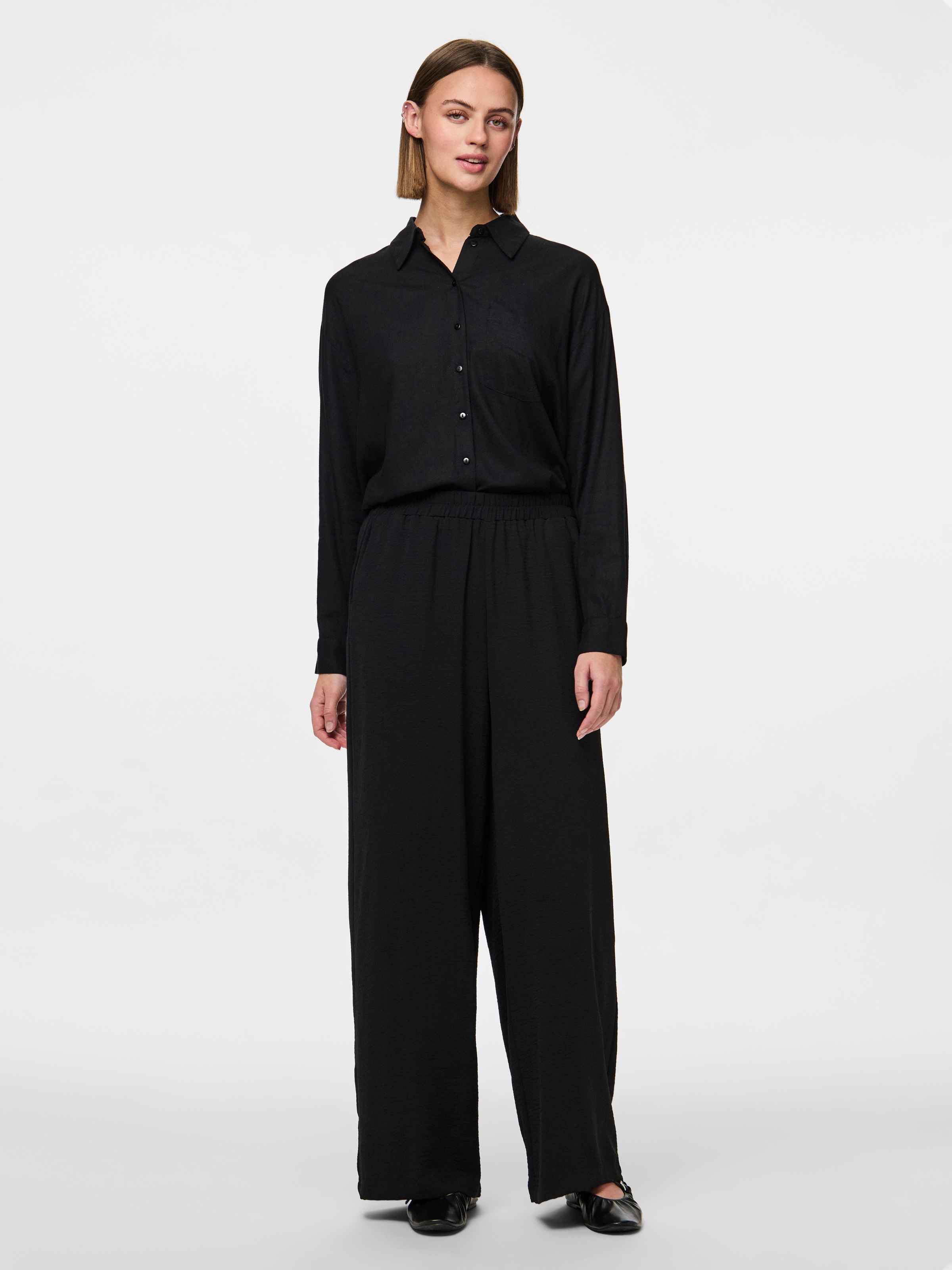 pieces Schlupfhose »PCTIFFANY HW WIDE PANTS WVN NOOS BC«