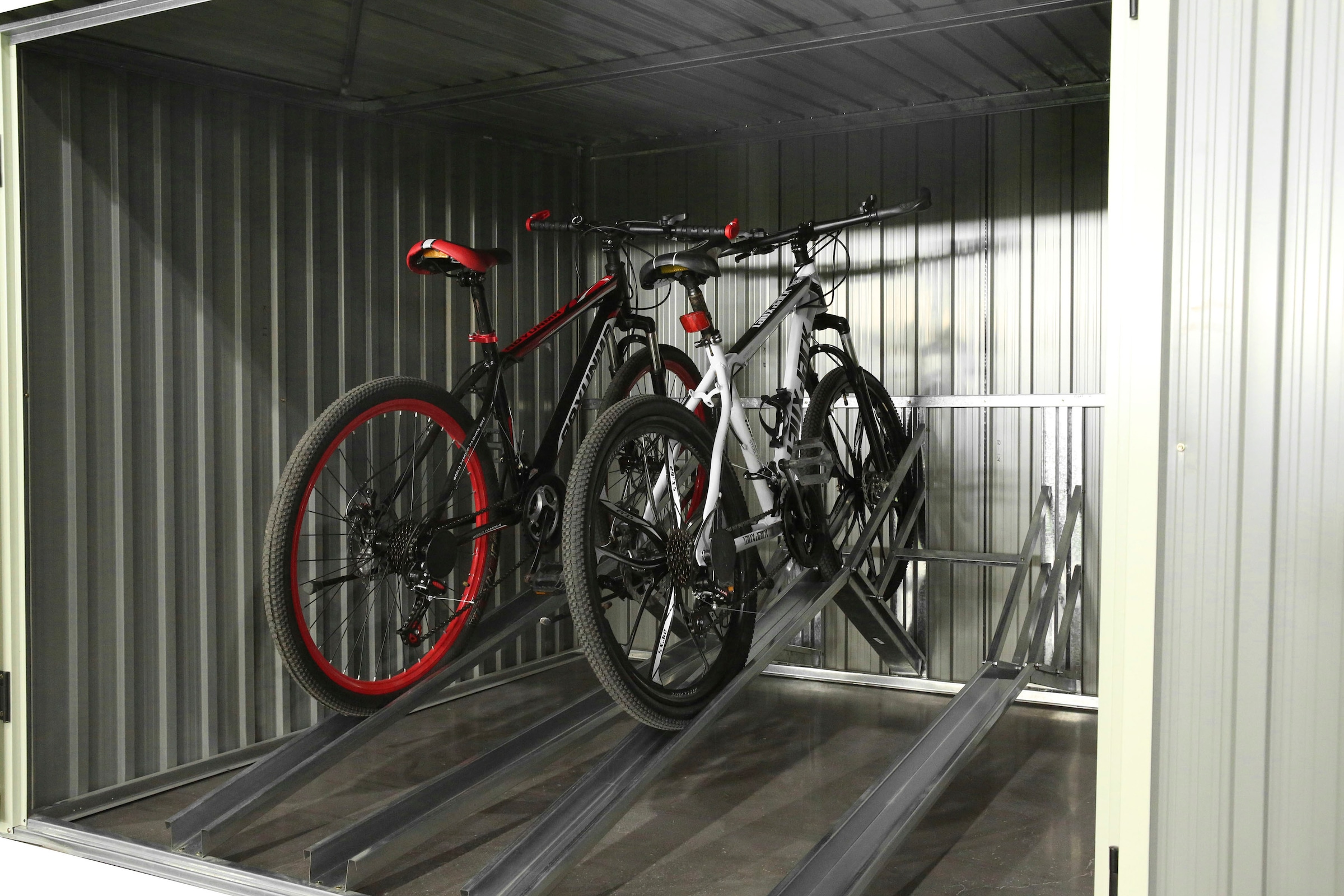 WESTMANN Aufbewahrungsbox »Fahrradgarage«, mit integrierten Fahrradständern, aus pulverbeschichtetem Stahl