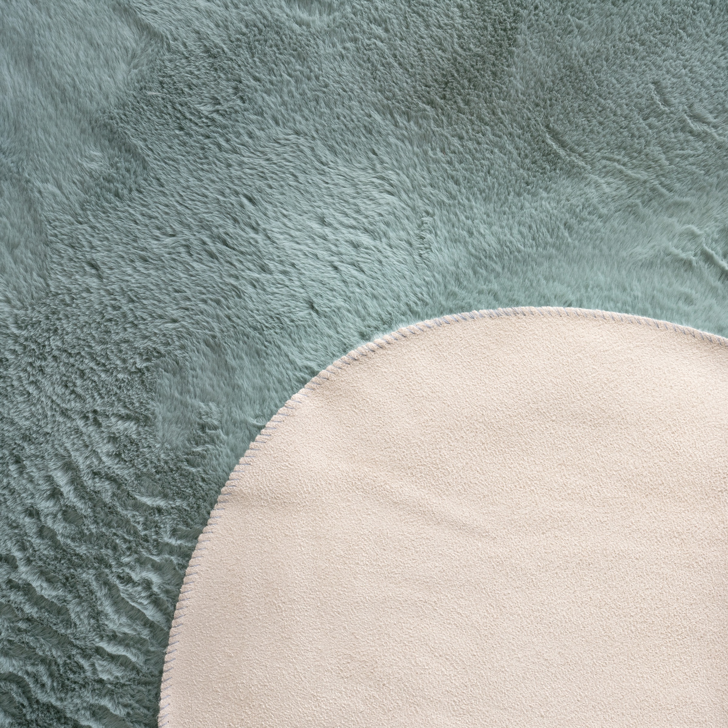 Paco Home Fellteppich »Pelt 640« fellförmig 16 mm Höhe Kunstfell, Uni Farben, sehr weicher Flor