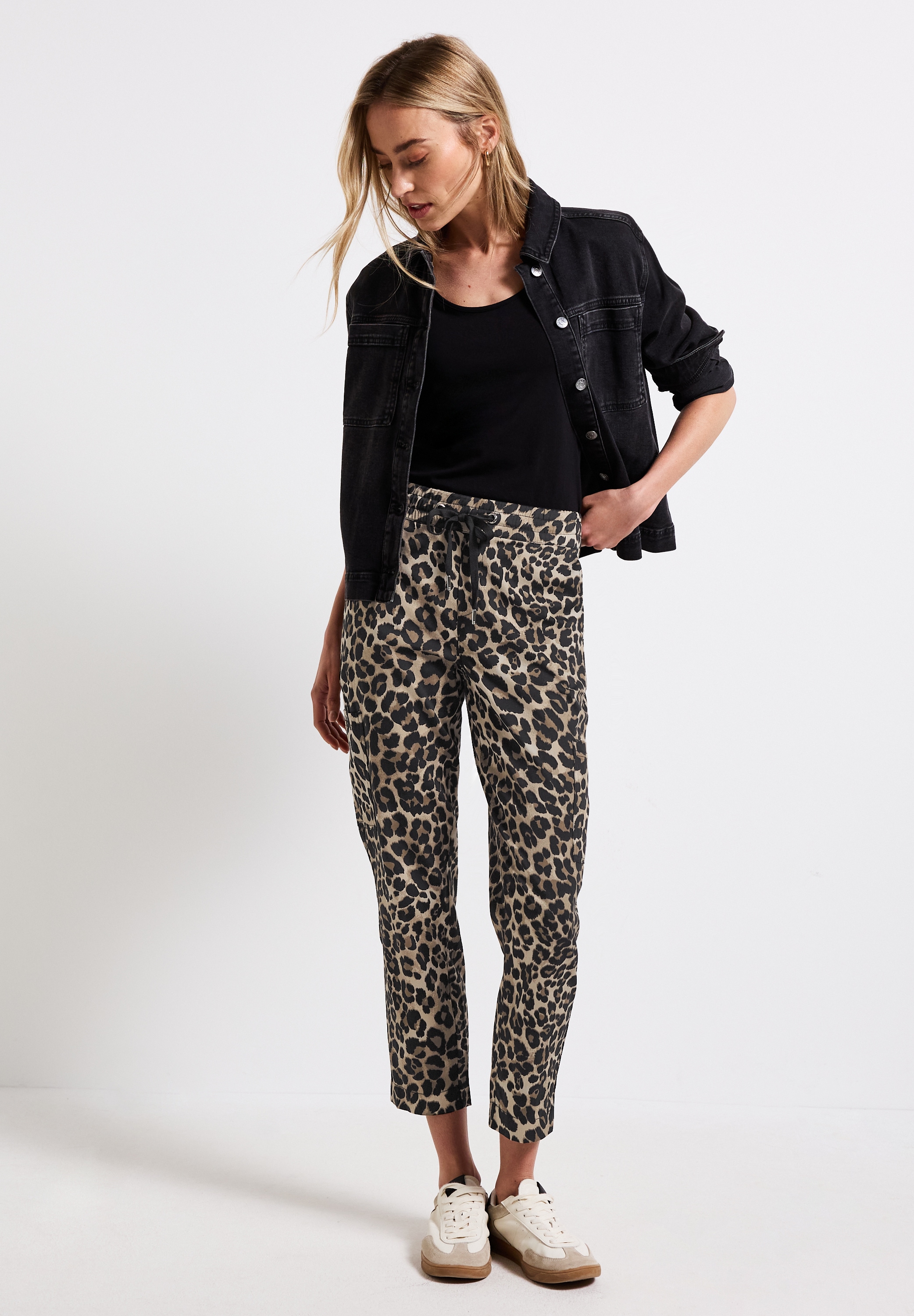 STREET ONE Stoffhose »Style Bonny«, mit Leo-Print