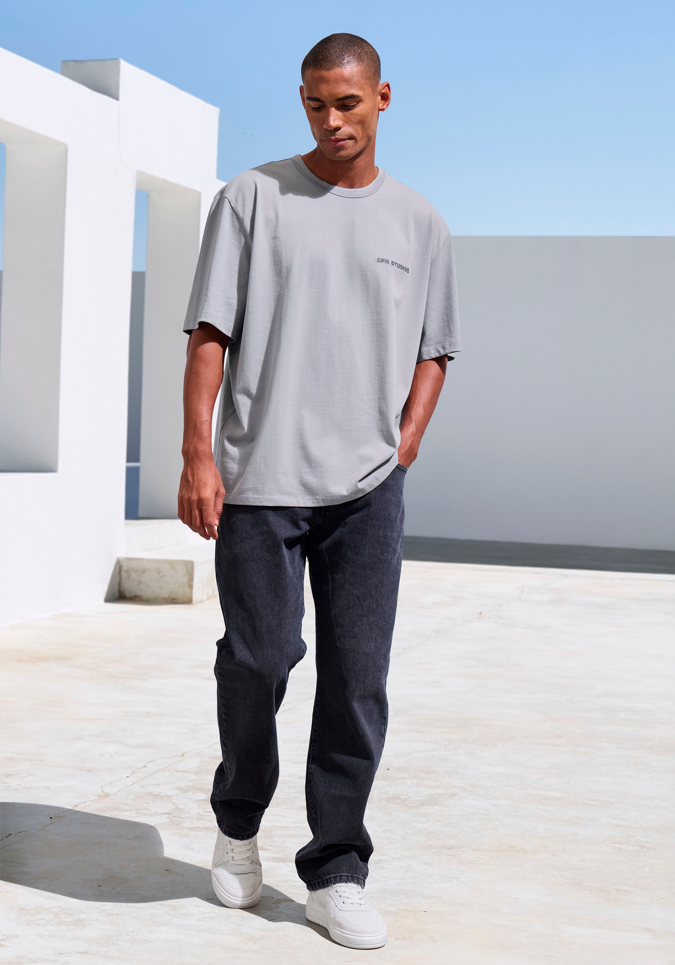 Copenhagen Studios T-Shirt »mit hochwertiger Logostickerei« , Loose-fit, Oversize-Shirt aus heavy Bio-Baumwoll-Qualität