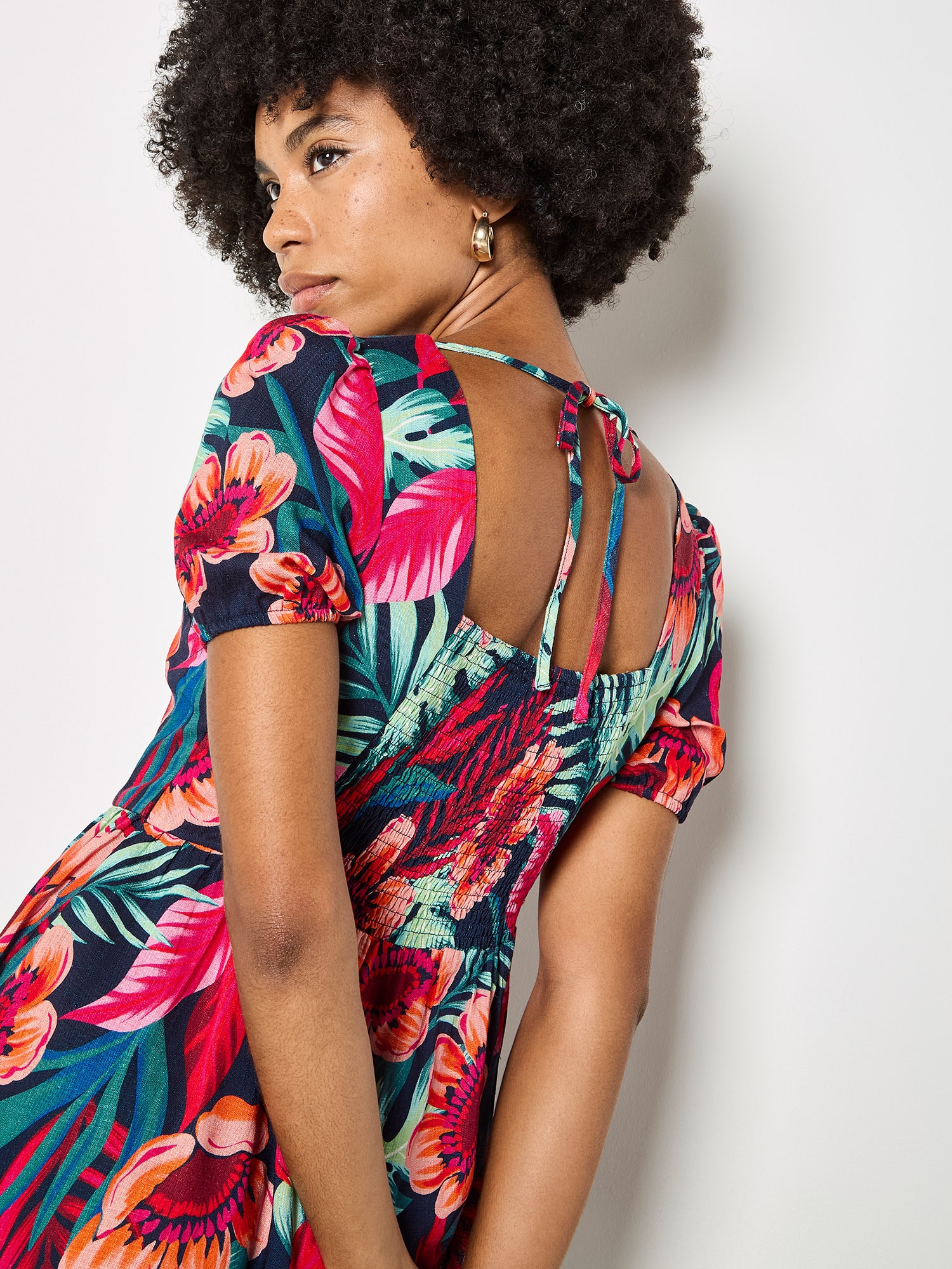 Apricot Minikleid »Mini-Kleid« mit tropischem Blumenmuster